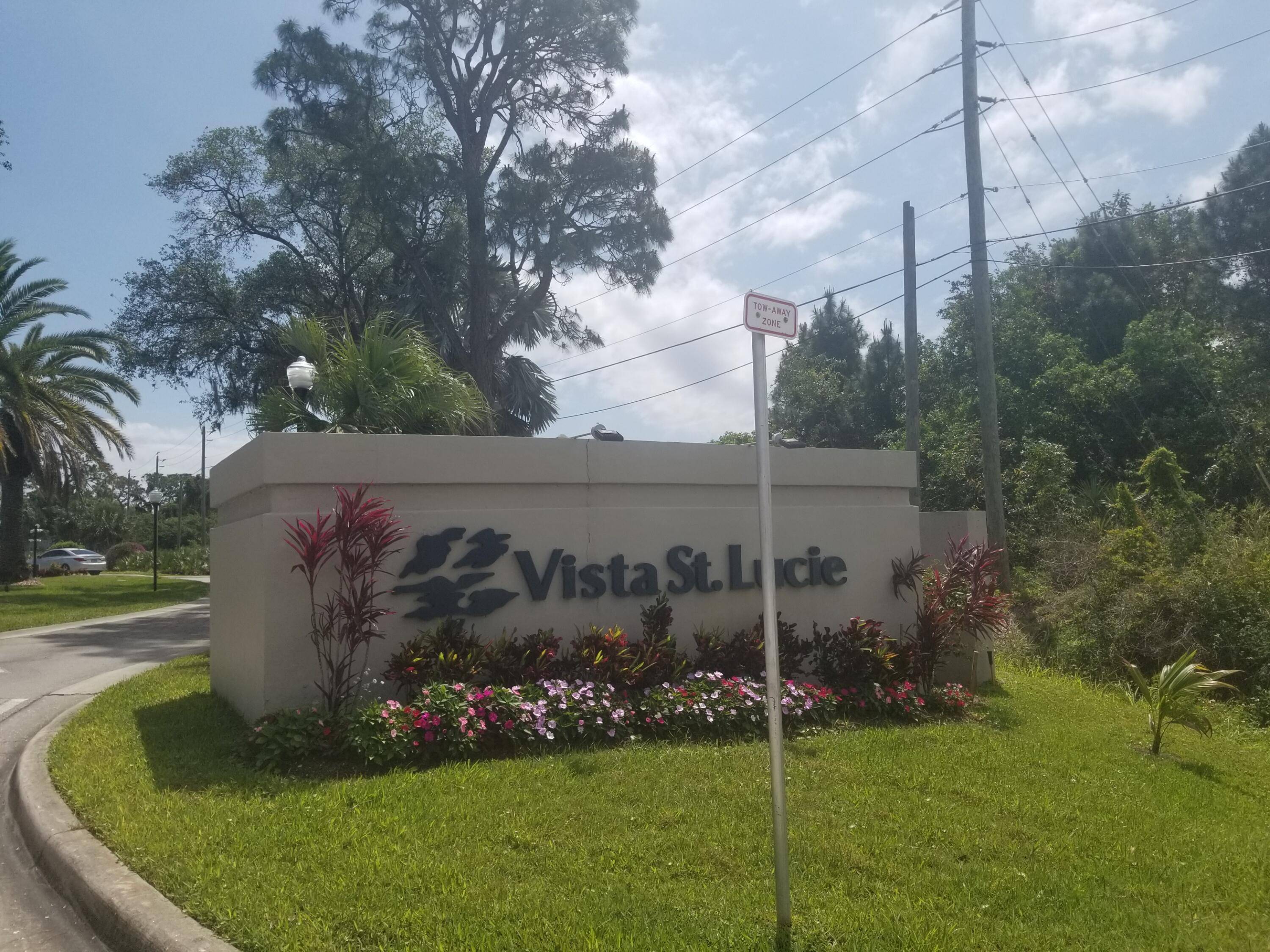 Port Saint Lucie, FL 34952,7 Lake Vista TRL 204