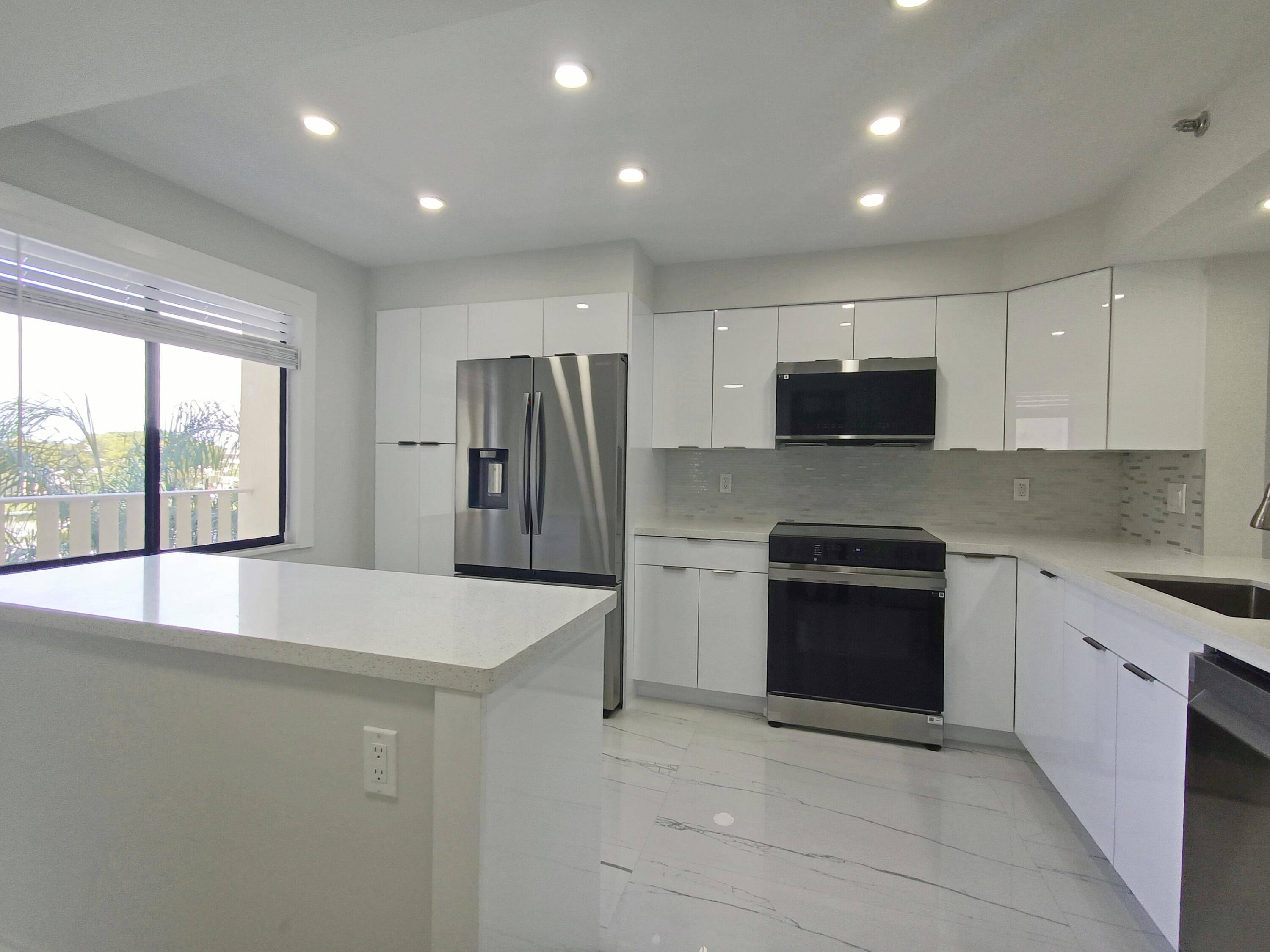 Delray Beach, FL 33446,7240 Huntington LN 408