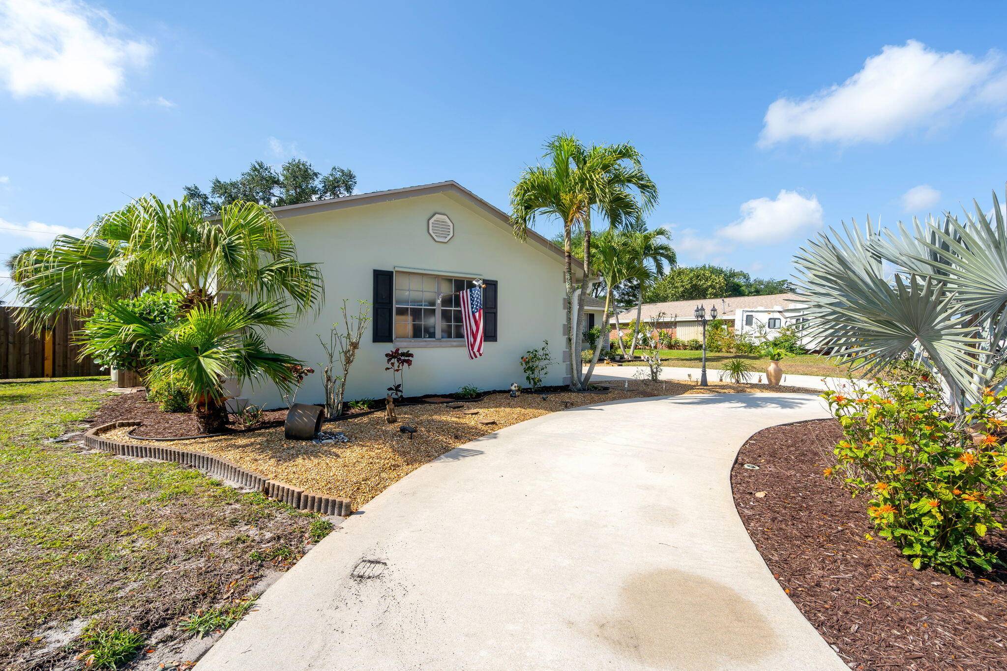 Lake Worth, FL 33467,7332 Oakmont DR