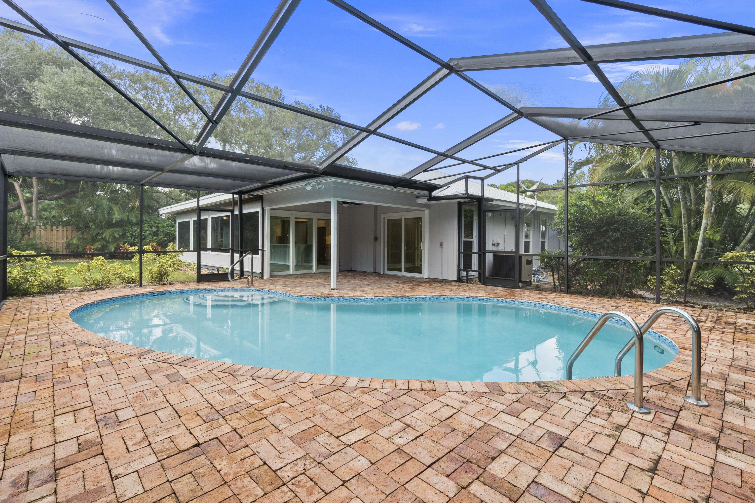 Sewalls Point, FL 34996,7 Riverview DR