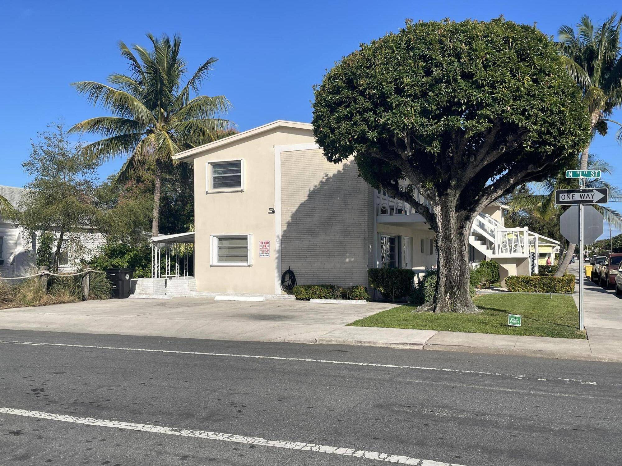 Lake Worth Beach, FL 33460,302 N L ST 1