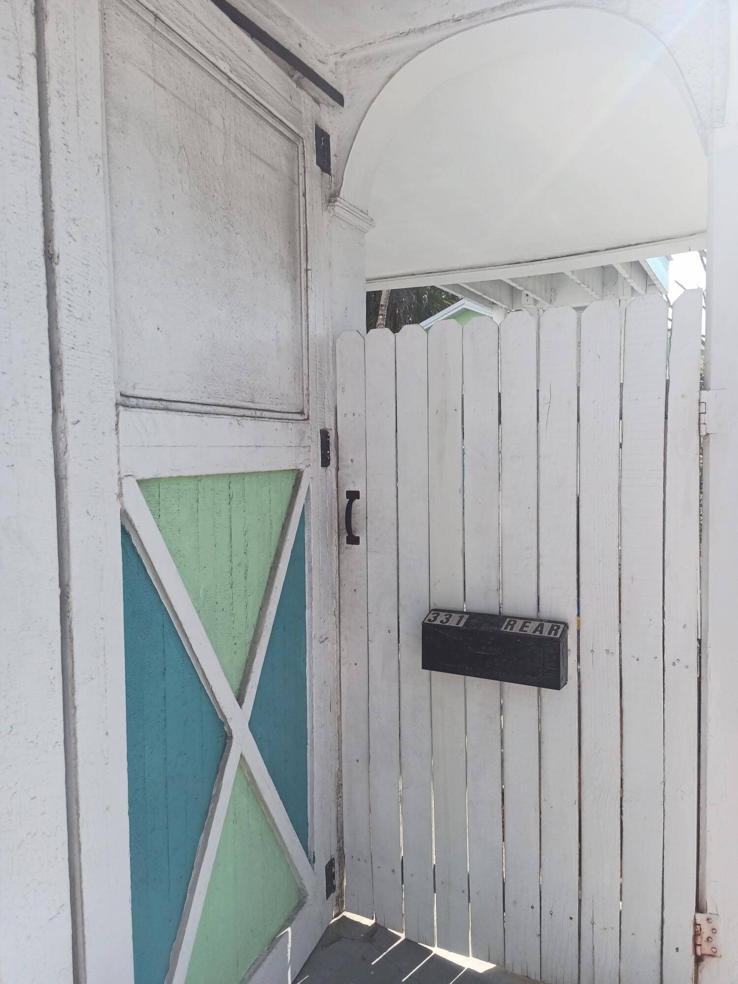 Lake Worth Beach, FL 33460,331 S M ST Back