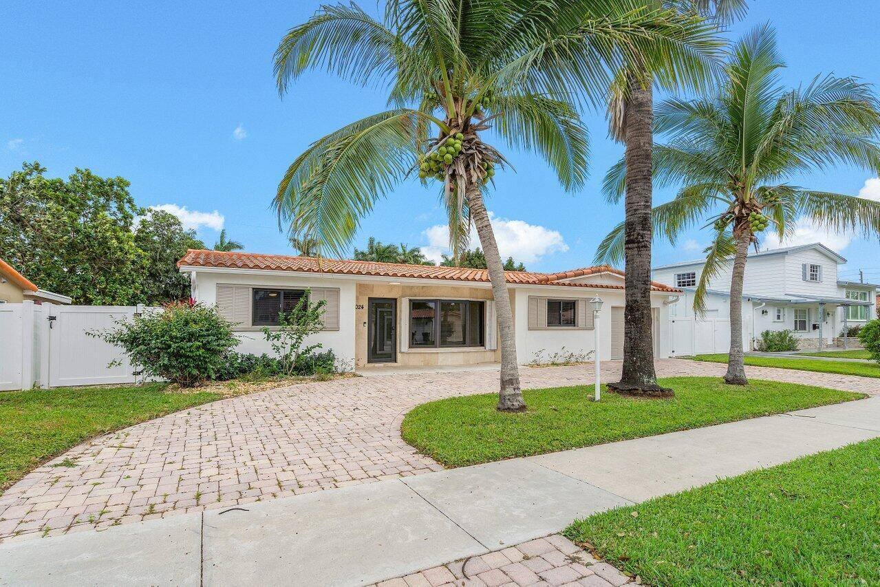 Hallandale Beach, FL 33009,1024 NE 4 CT