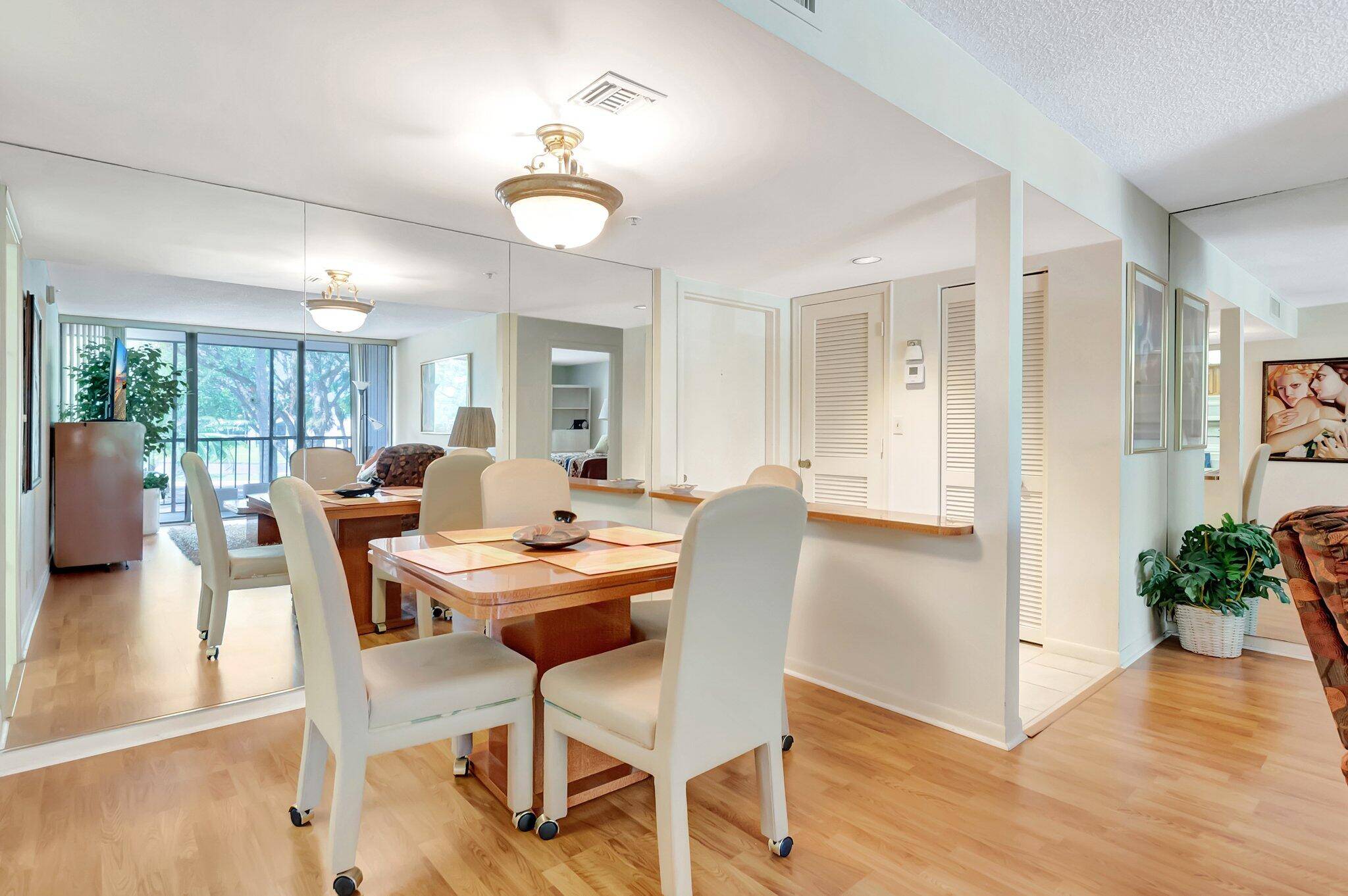 Boca Raton, FL 33434,7847 Lakeside BLVD 1023
