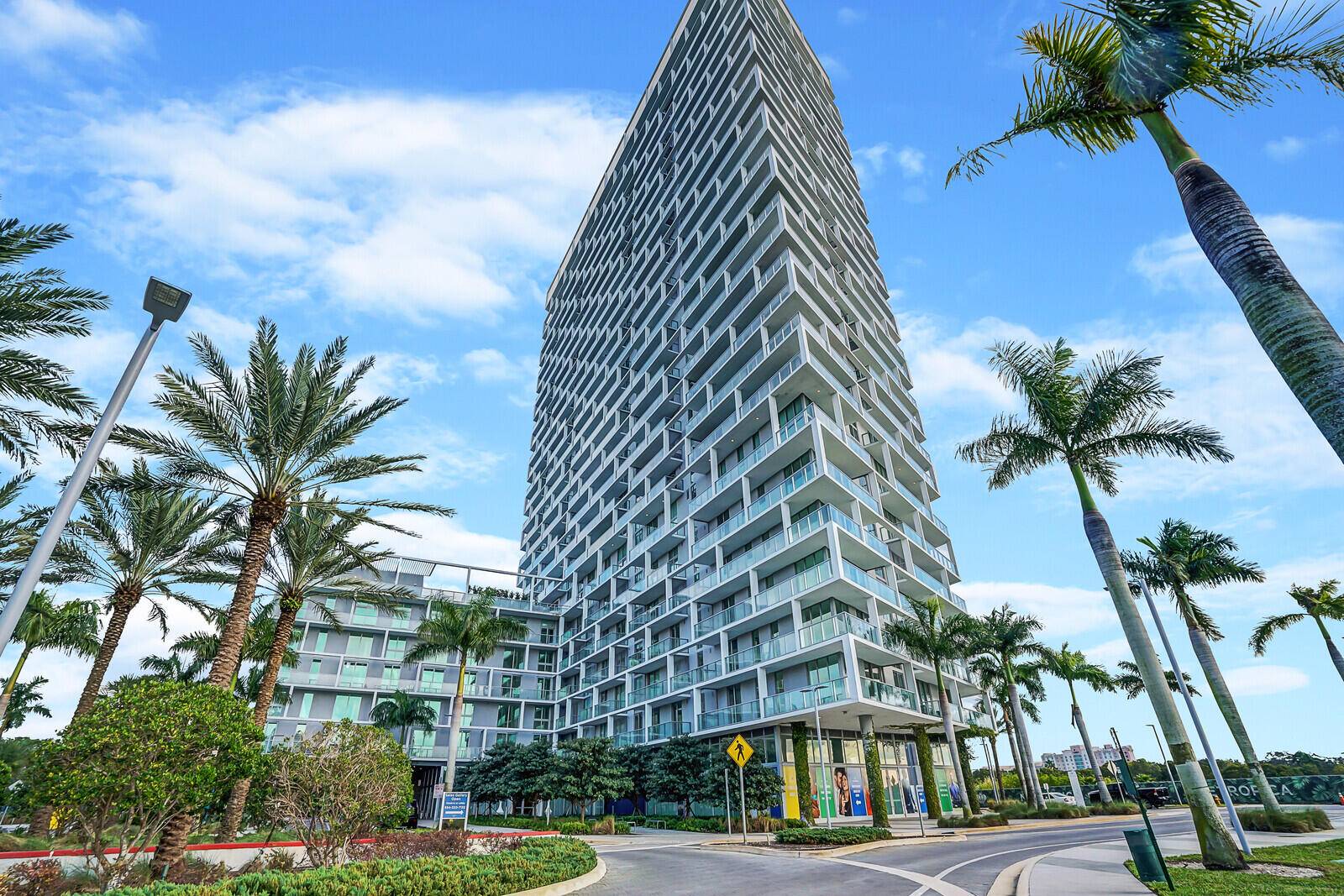 Sunrise, FL 33323,2000 Metropica WAY 604