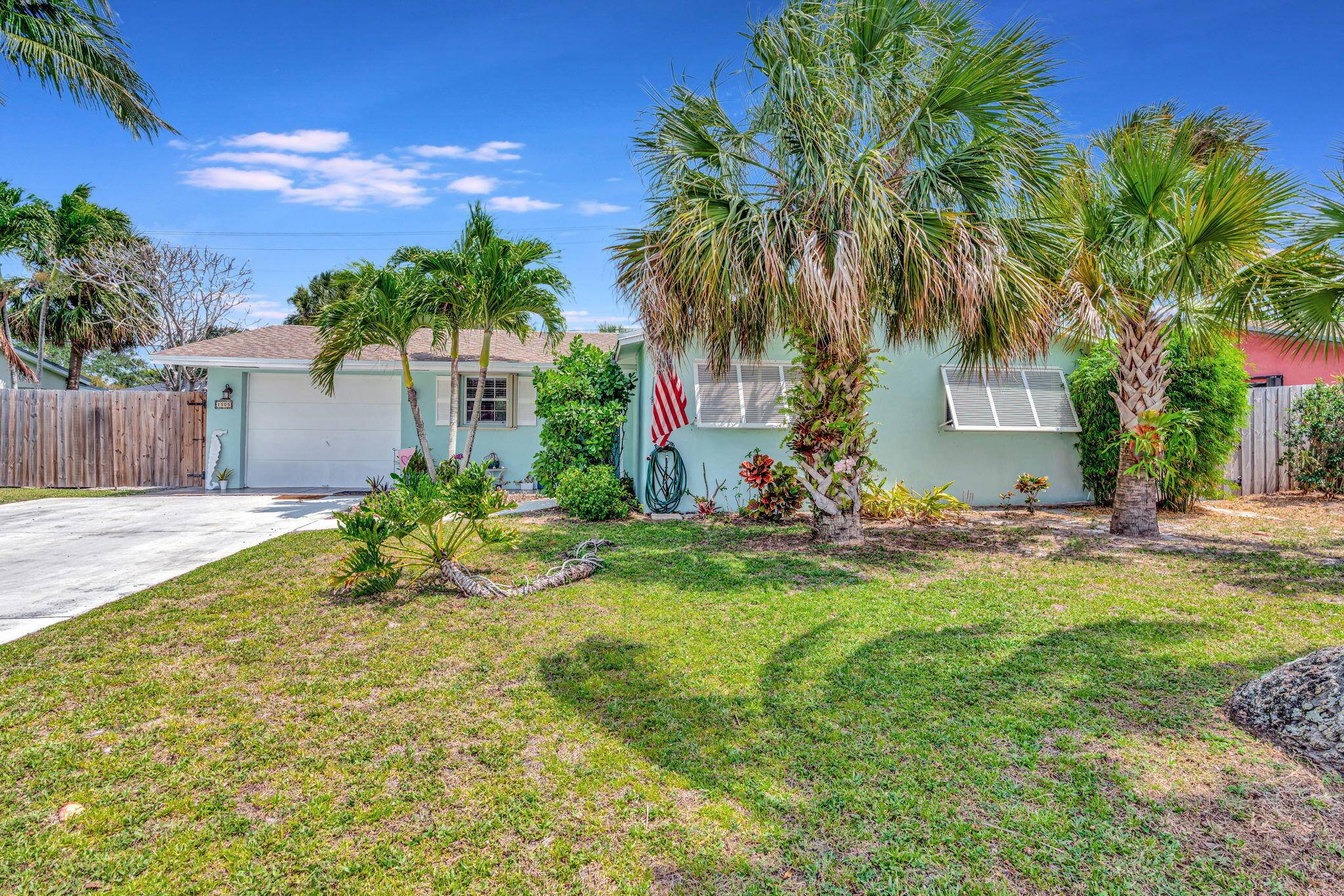 Jupiter, FL 33469,1505 Kingsley RD