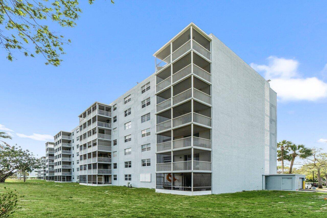 Boca Raton, FL 33487,5700 NW 2nd AVE 109