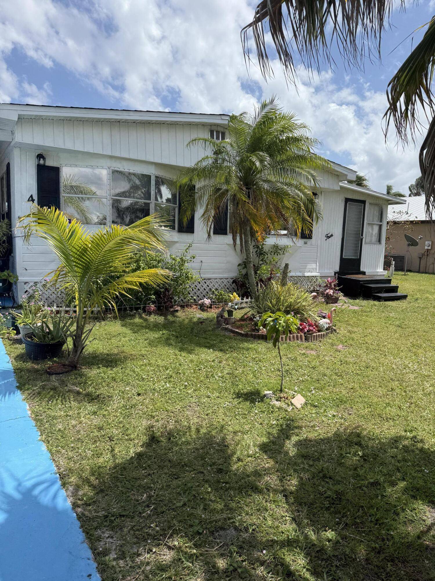 Port Saint Lucie, FL 34952,4 Monterrey WAY