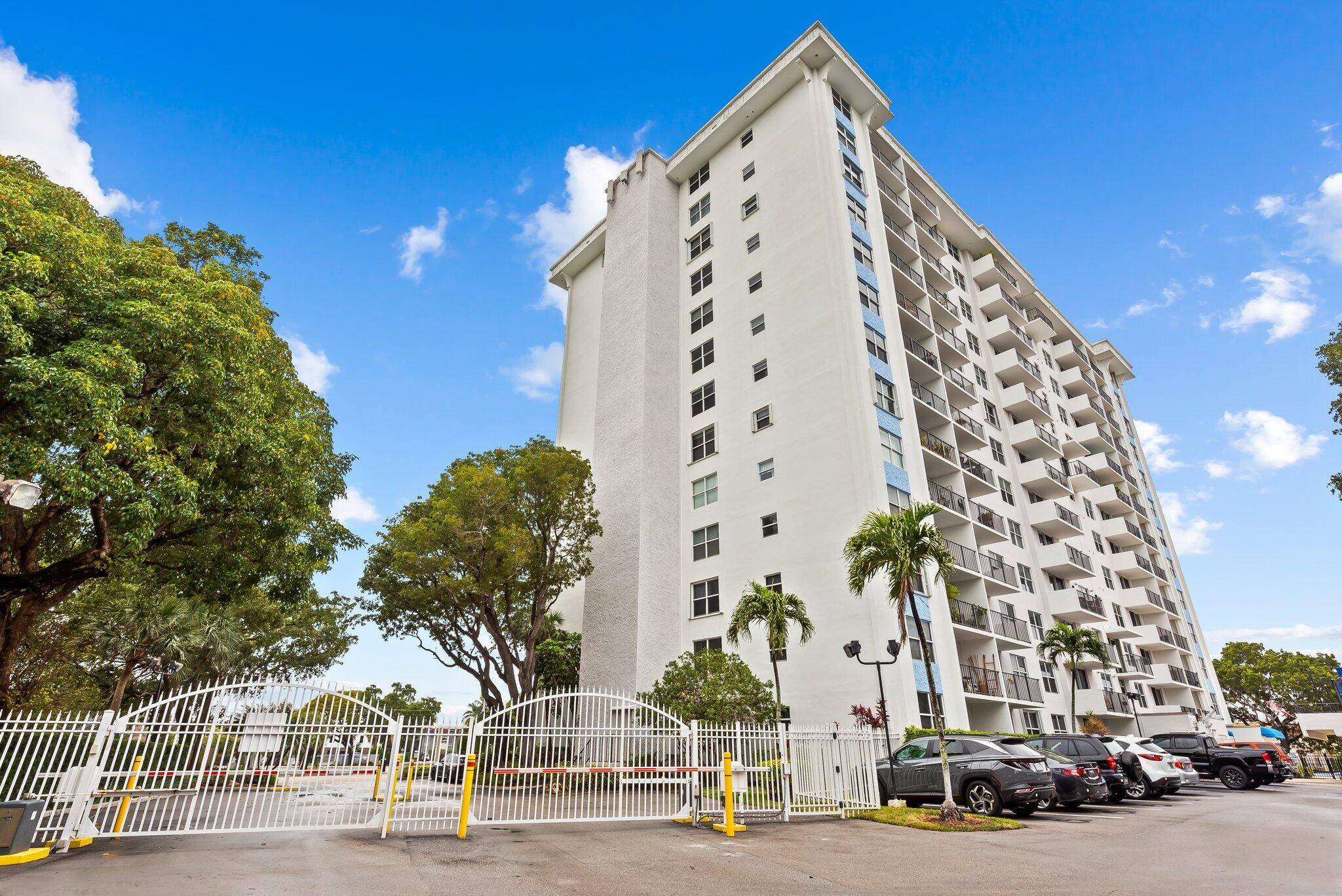 Fort Lauderdale, FL 33311,1800 N Andrews AVE 12k