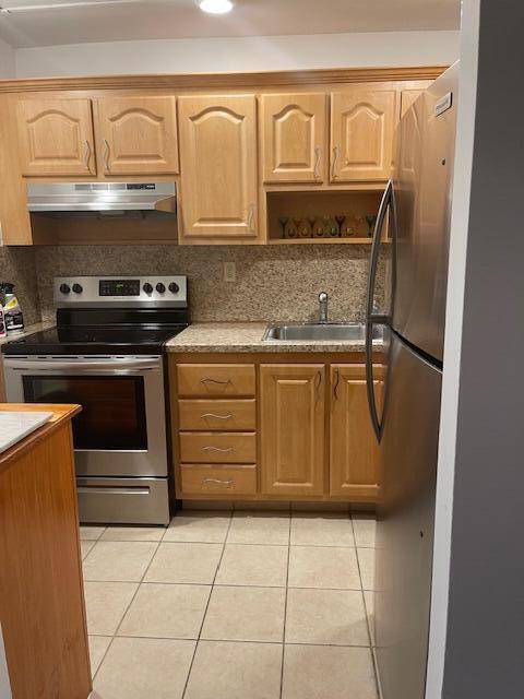 Sunrise, FL 33322,9081 Sunrise Lakes BLVD 112