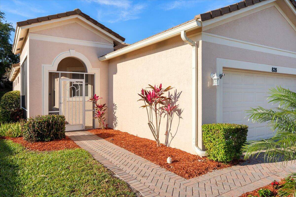 Port Saint Lucie, FL 34986,828 SW Rocky Bayou TER