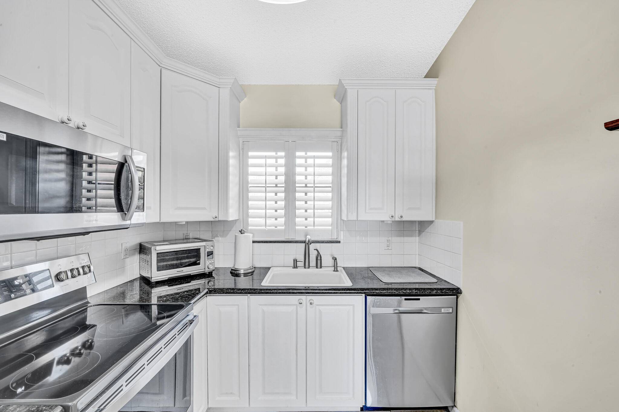 Boca Raton, FL 33431,3050 Norwood PL N208