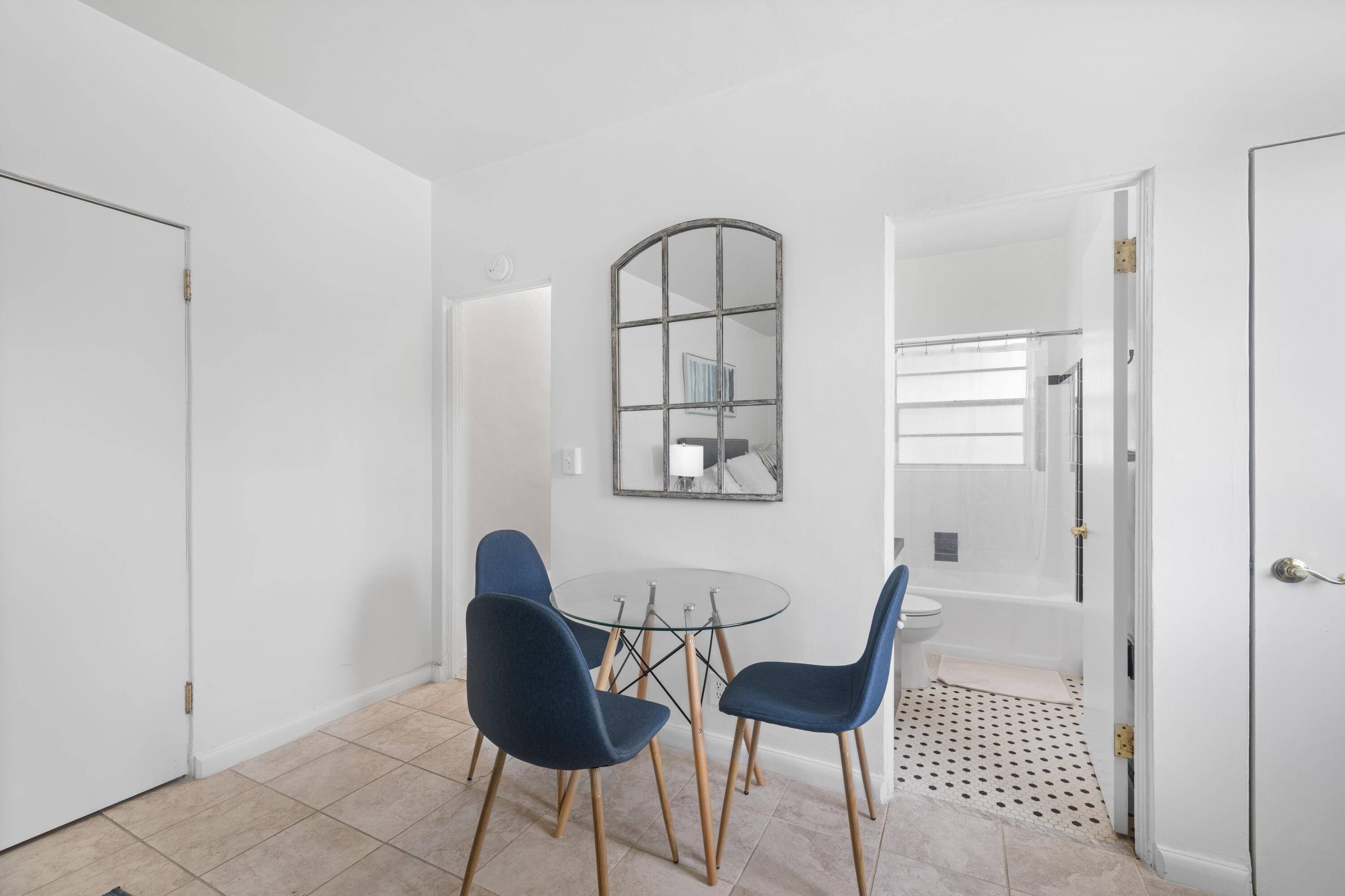 Palm Beach, FL 33480,172 N County RD 5