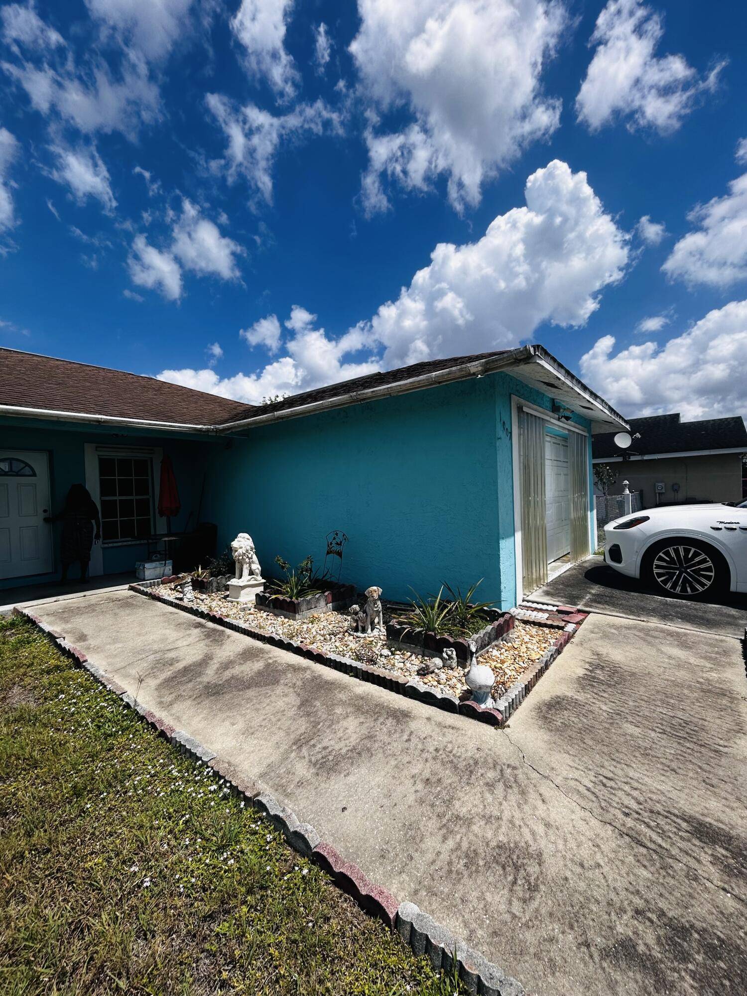 Clewiston, FL 33440,1007 W Aztec AVE