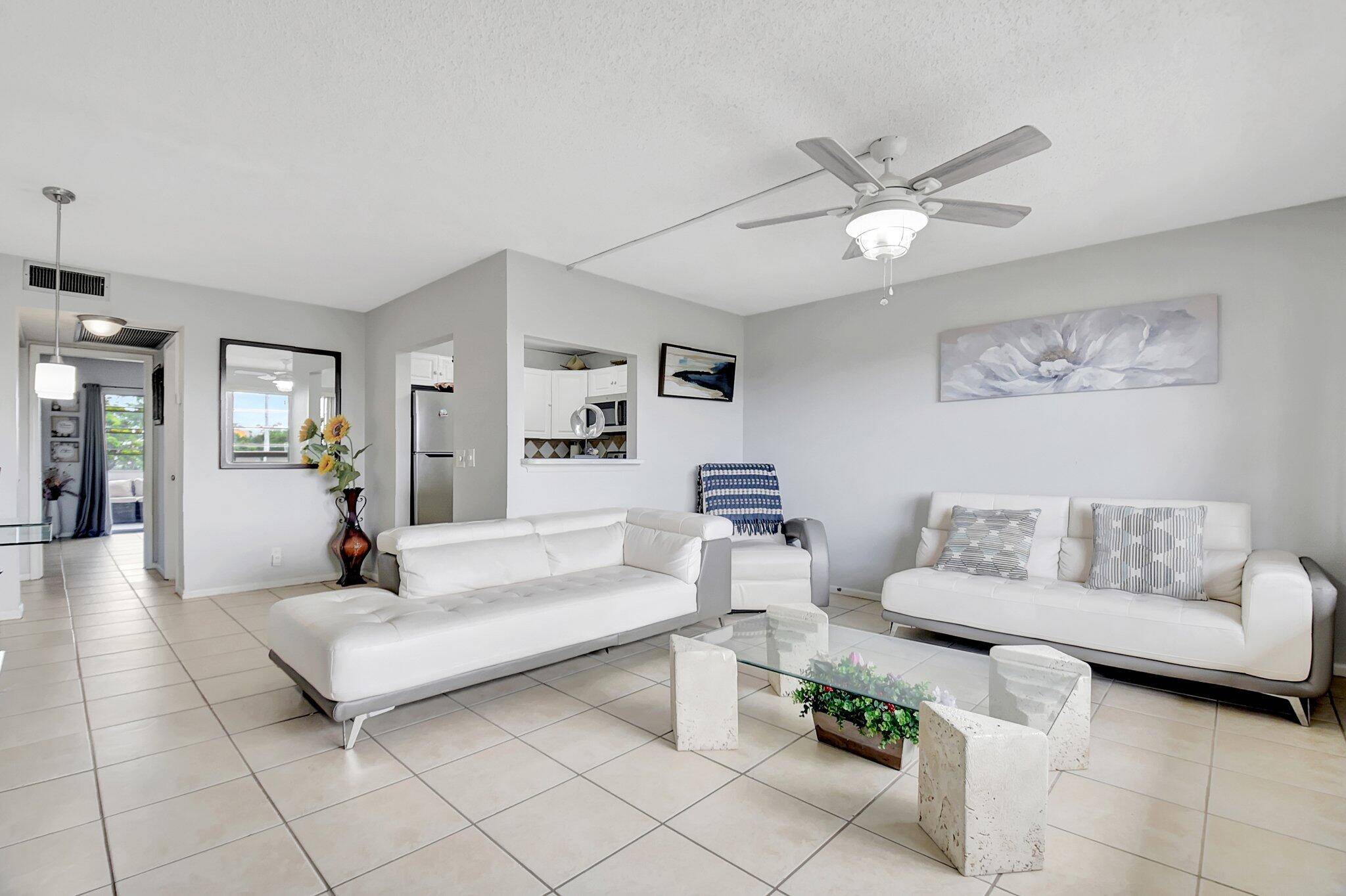 West Palm Beach, FL 33417,425 Southampton B 425