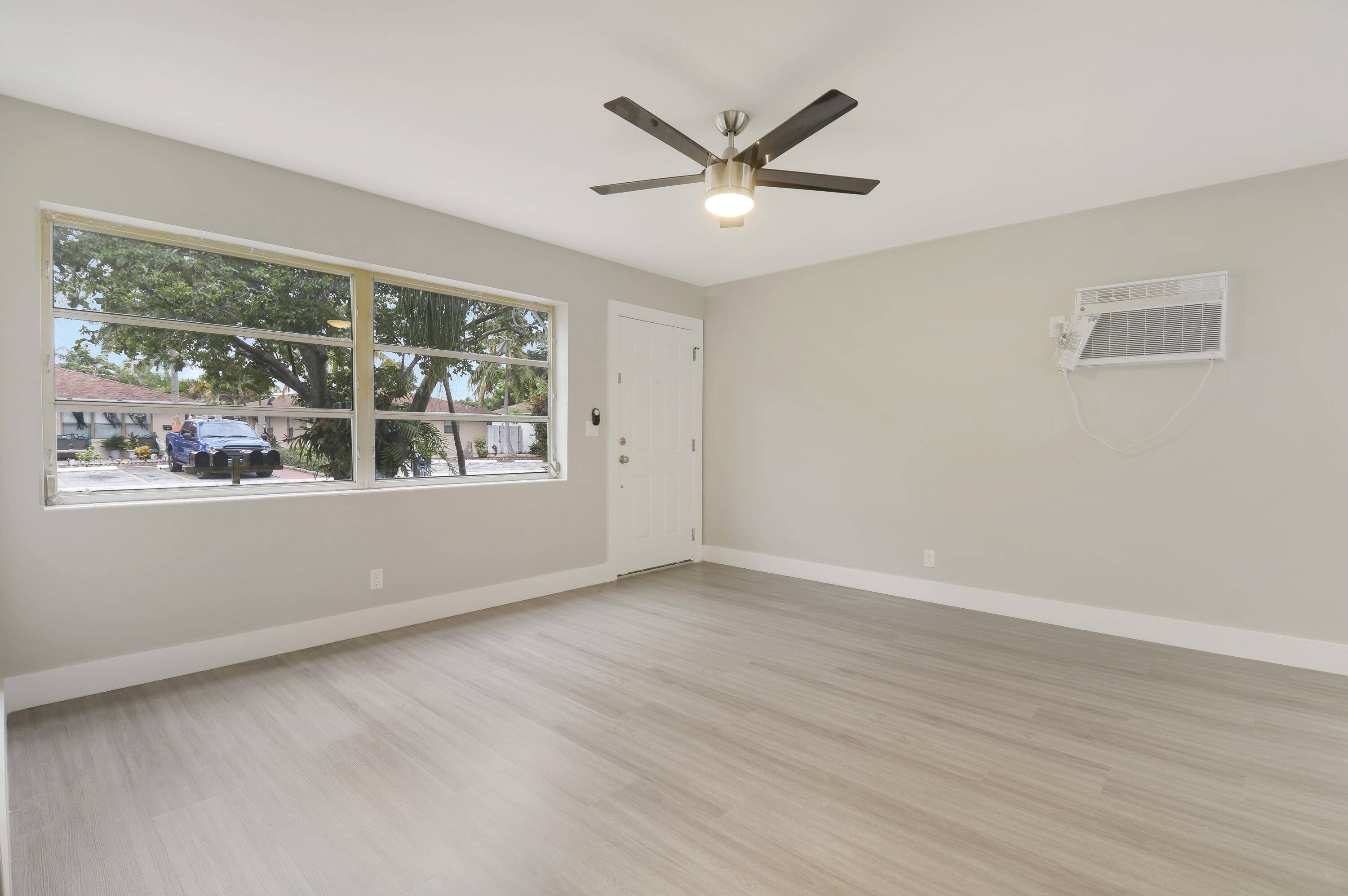 Lake Worth Beach, FL 33460,1118 N J ST A