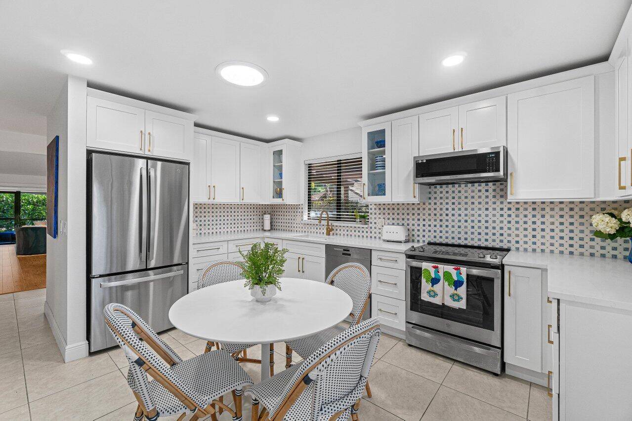 Boynton Beach, FL 33437,5125 Pine DR