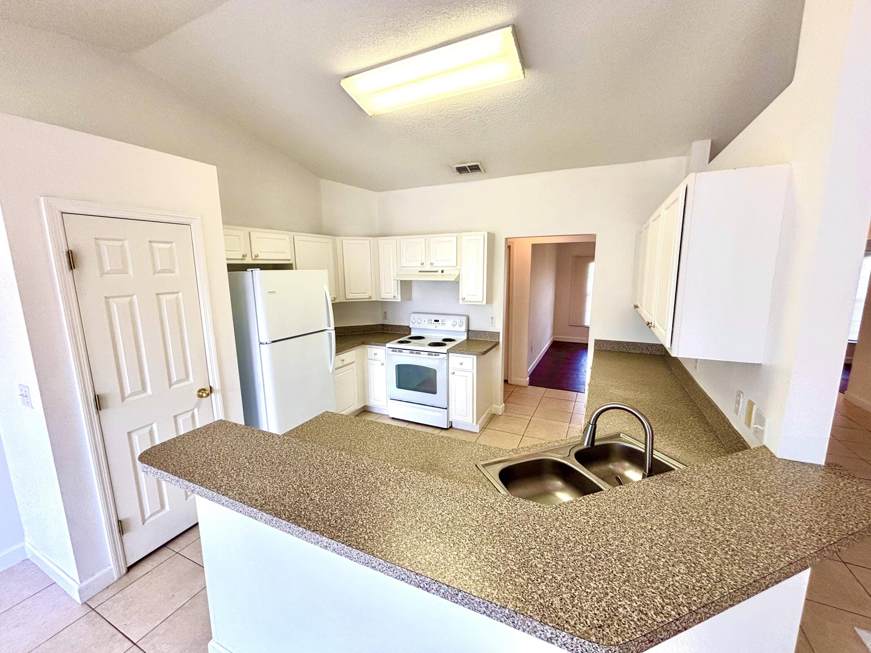 Port Saint Lucie, FL 34984,344 SW Majestic TER