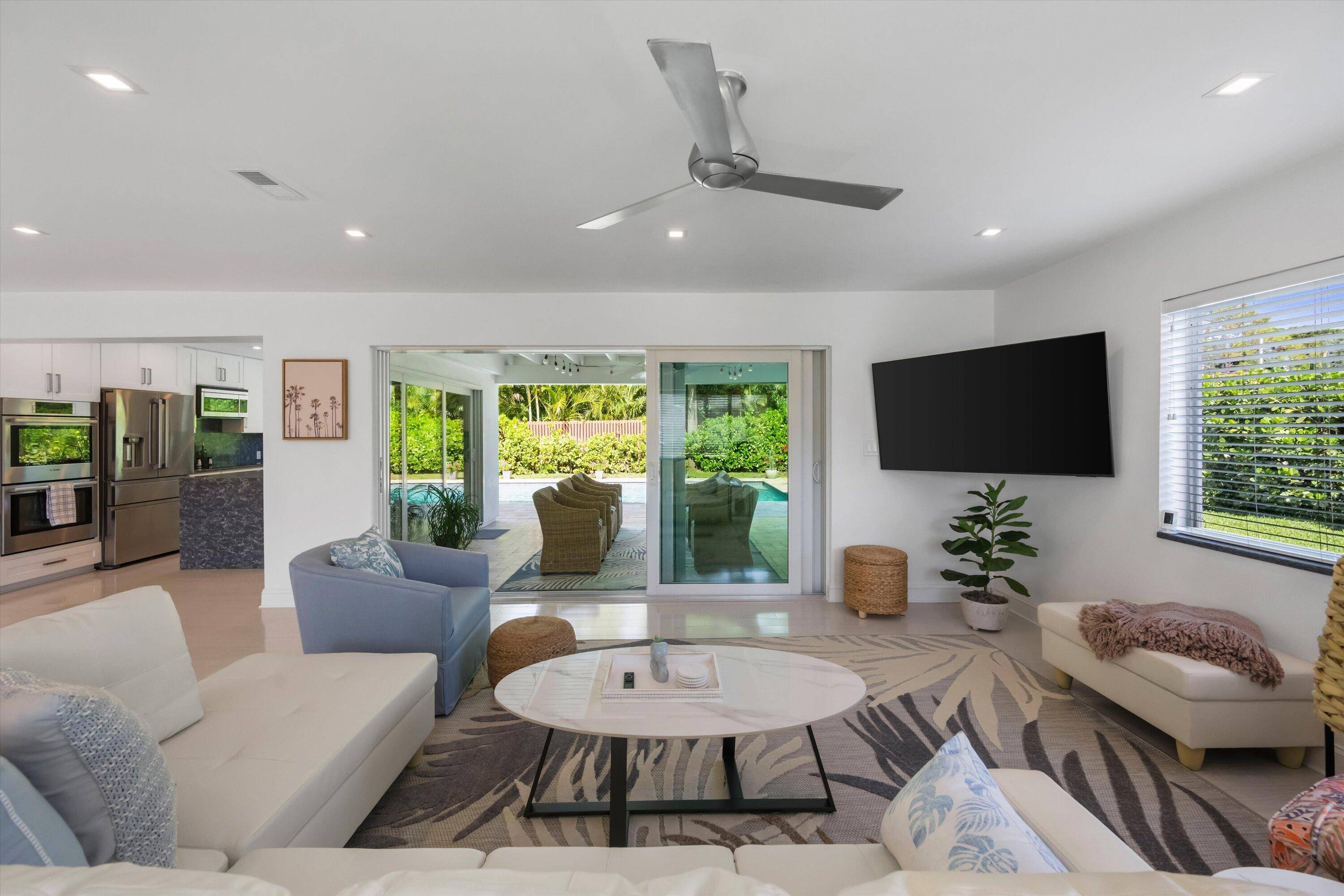 Lake Worth Beach, FL 33460,92 S 18th AVE