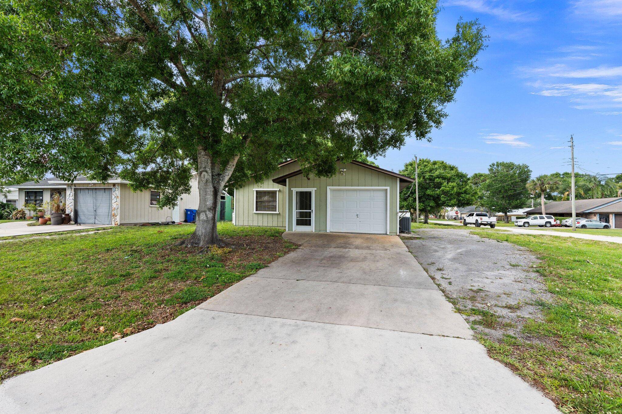 Vero Beach, FL 32968,2906 1st ST