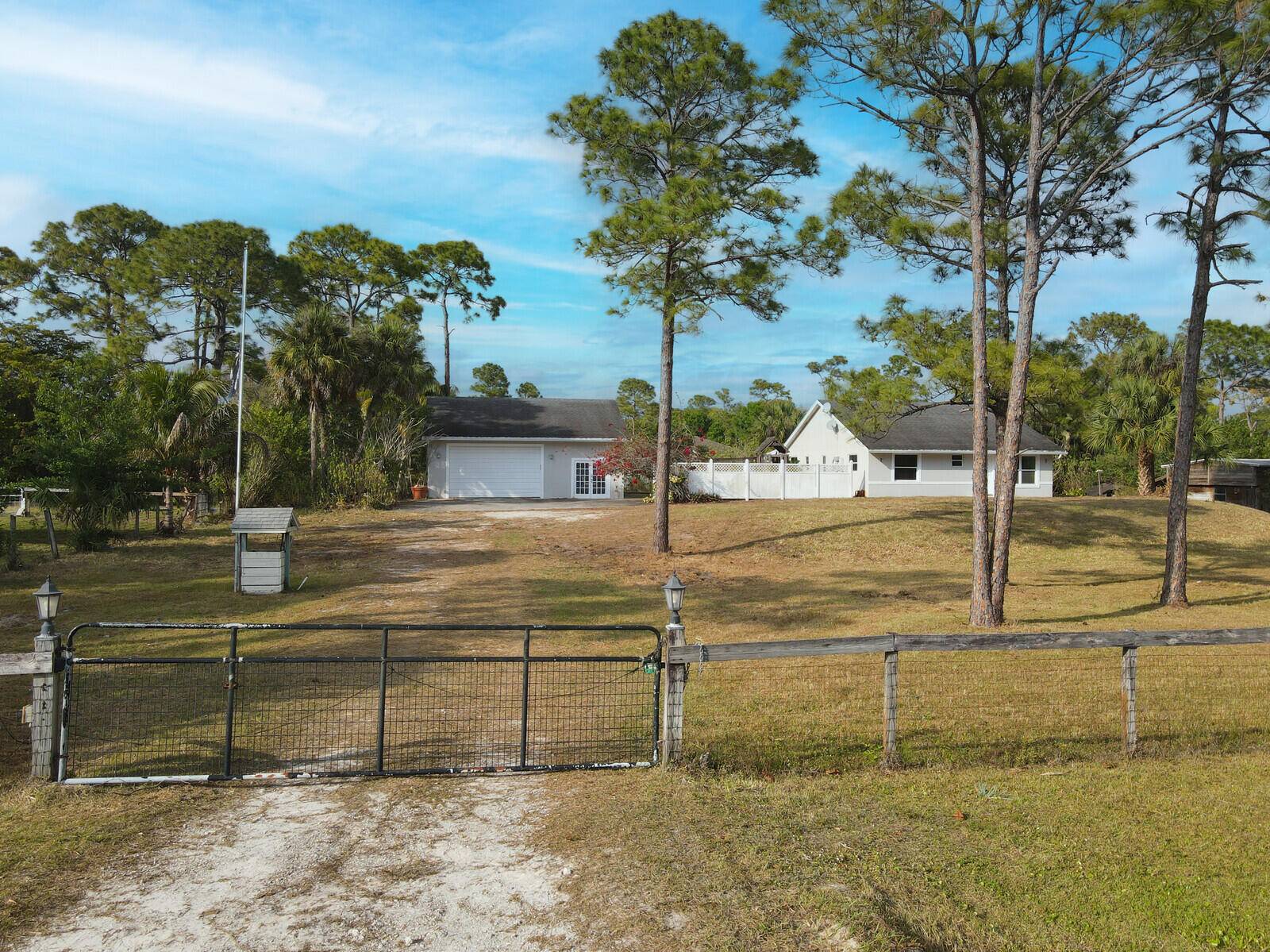 Loxahatchee, FL 33470,17851 N 68th ST