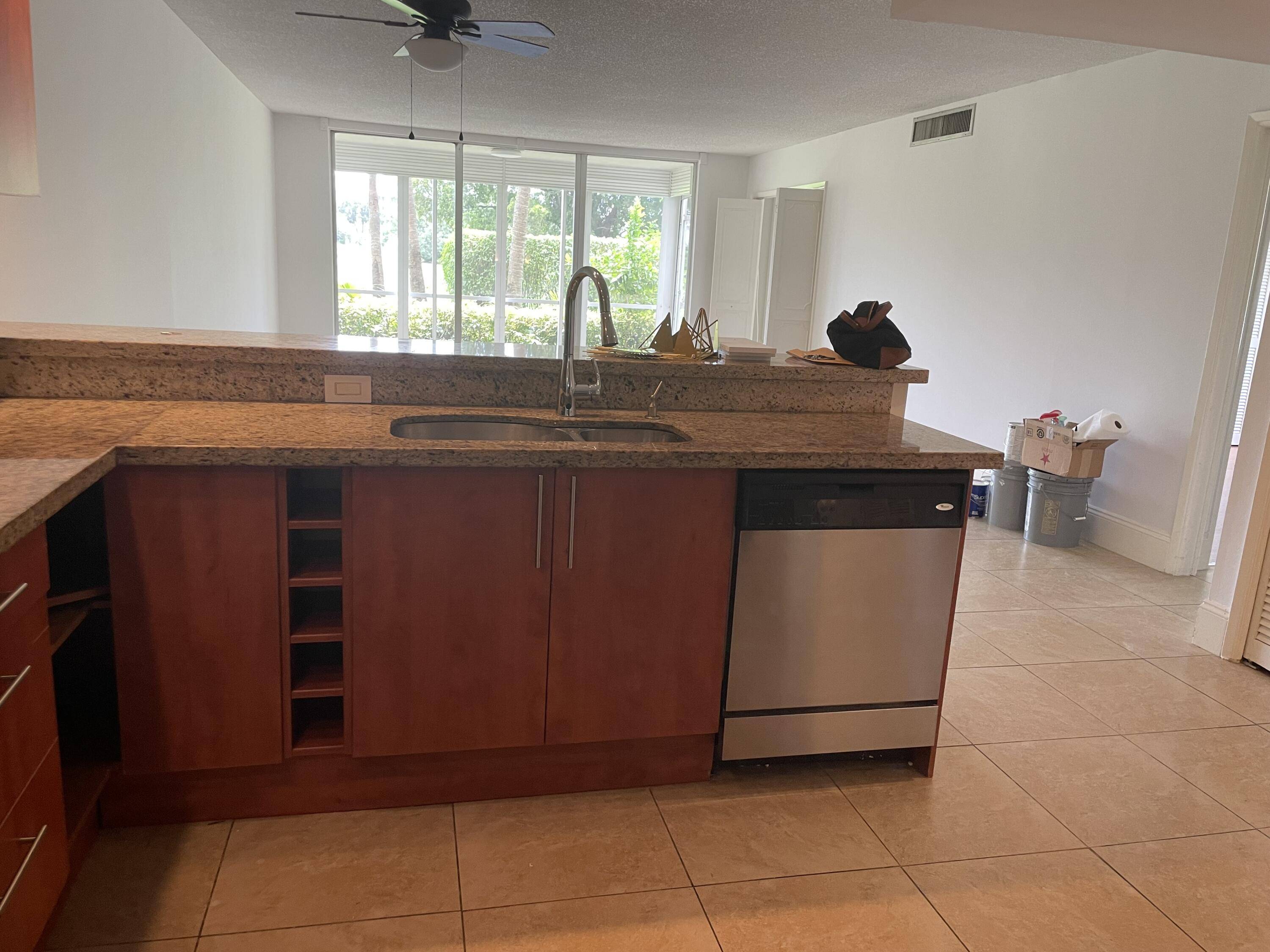 Pompano Beach, FL 33069,2851 S Palm Aire DR 101