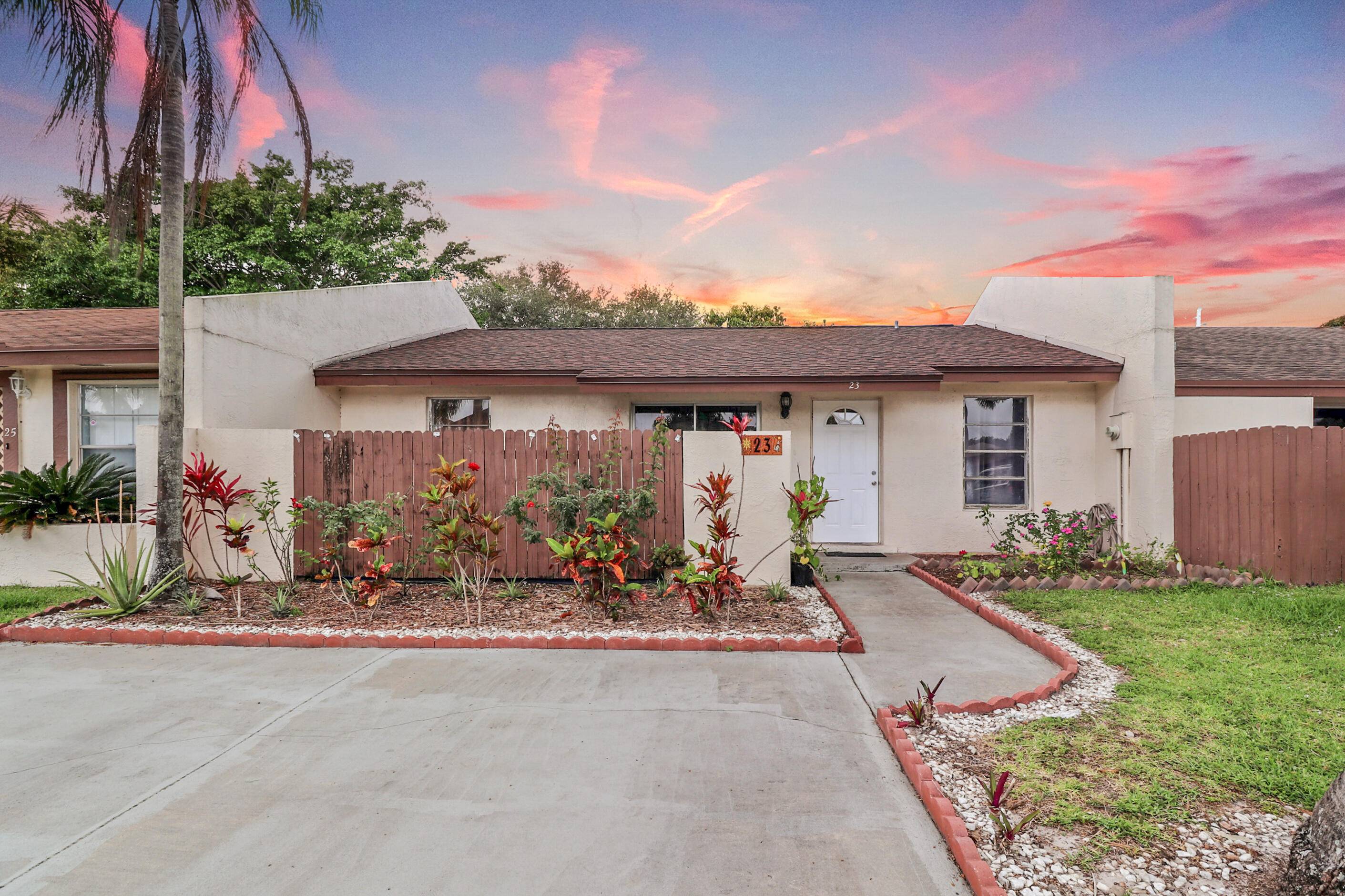 Boynton Beach, FL 33426,23 Chelsea Lane
