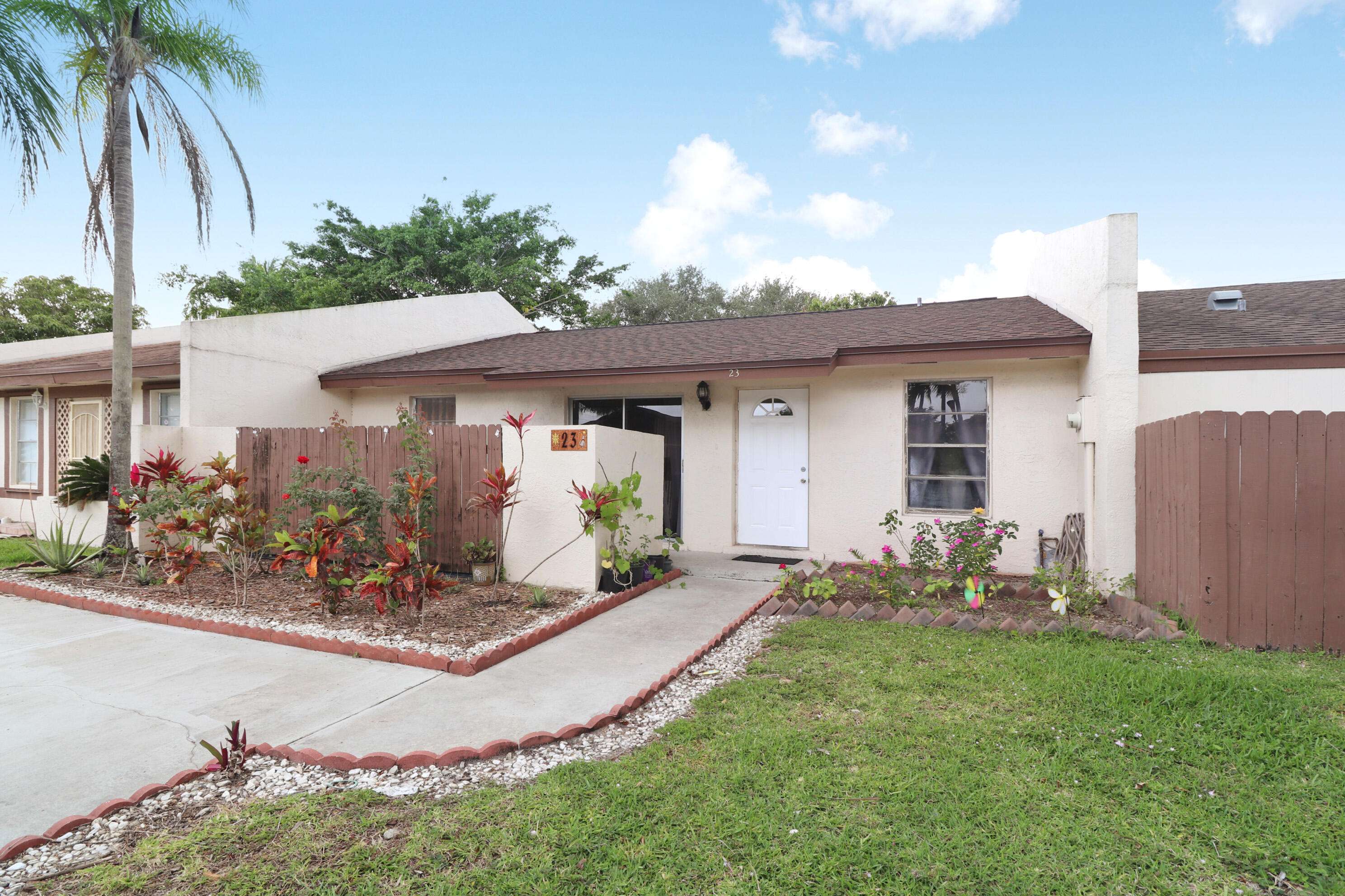 Boynton Beach, FL 33426,23 Chelsea Lane
