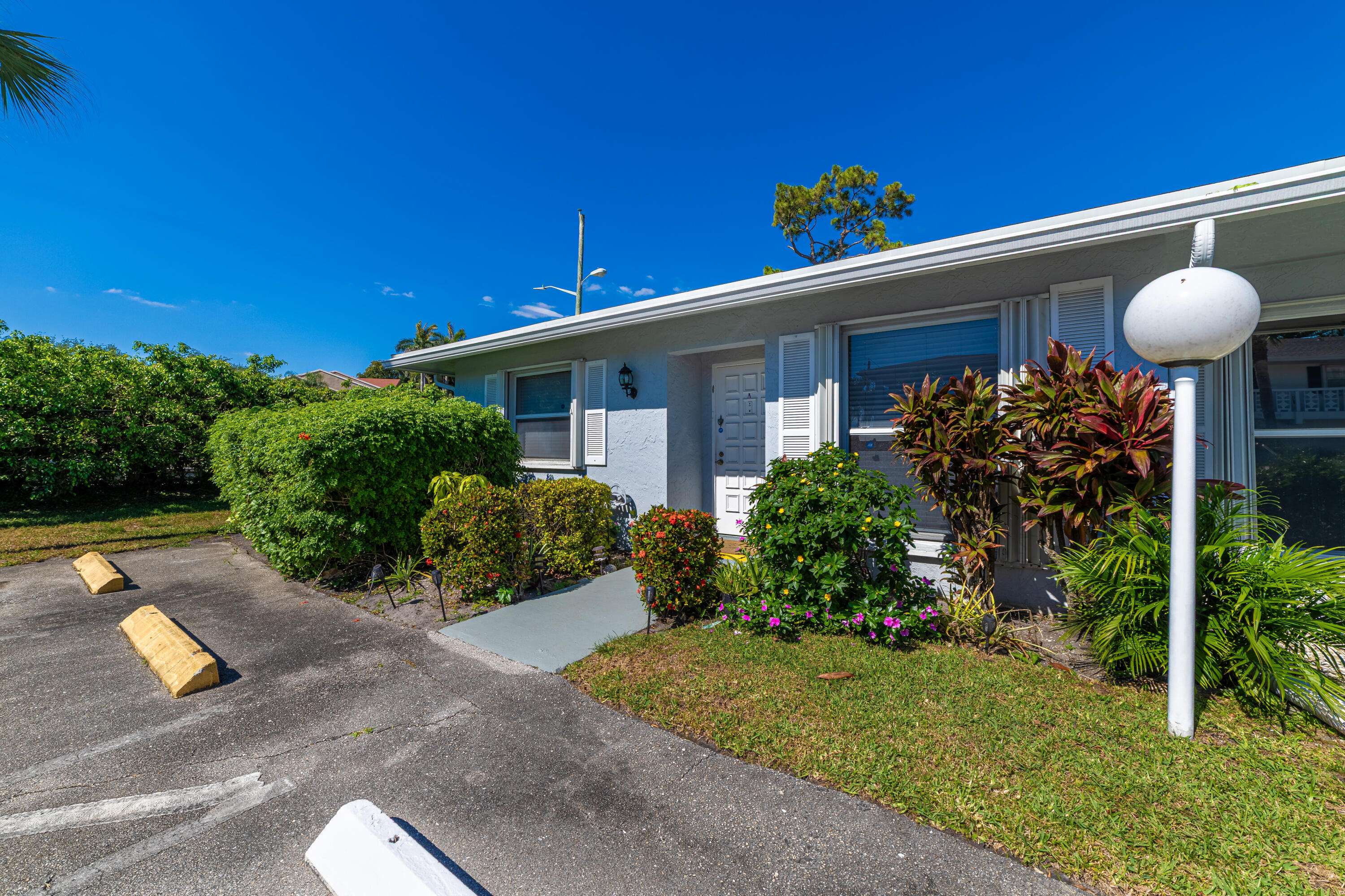 Delray Beach, FL 33445,2720 SW 15th ST 2-A