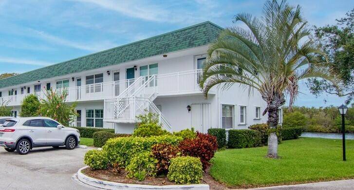 Vero Beach, FL 32960,2800 Indian River BLVD F8