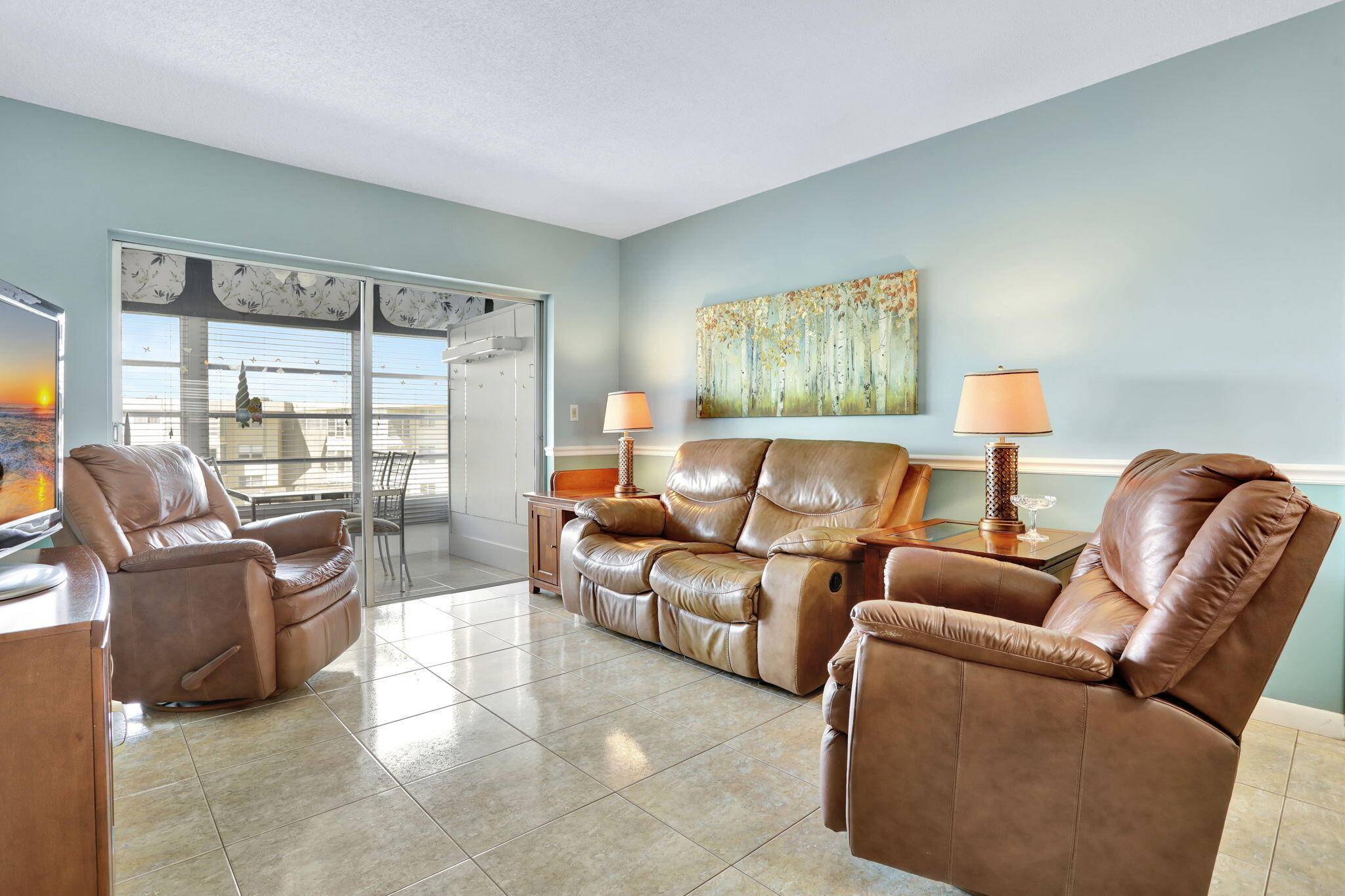 Lauderdale Lakes, FL 33313,3051 NW 46th AVE 406