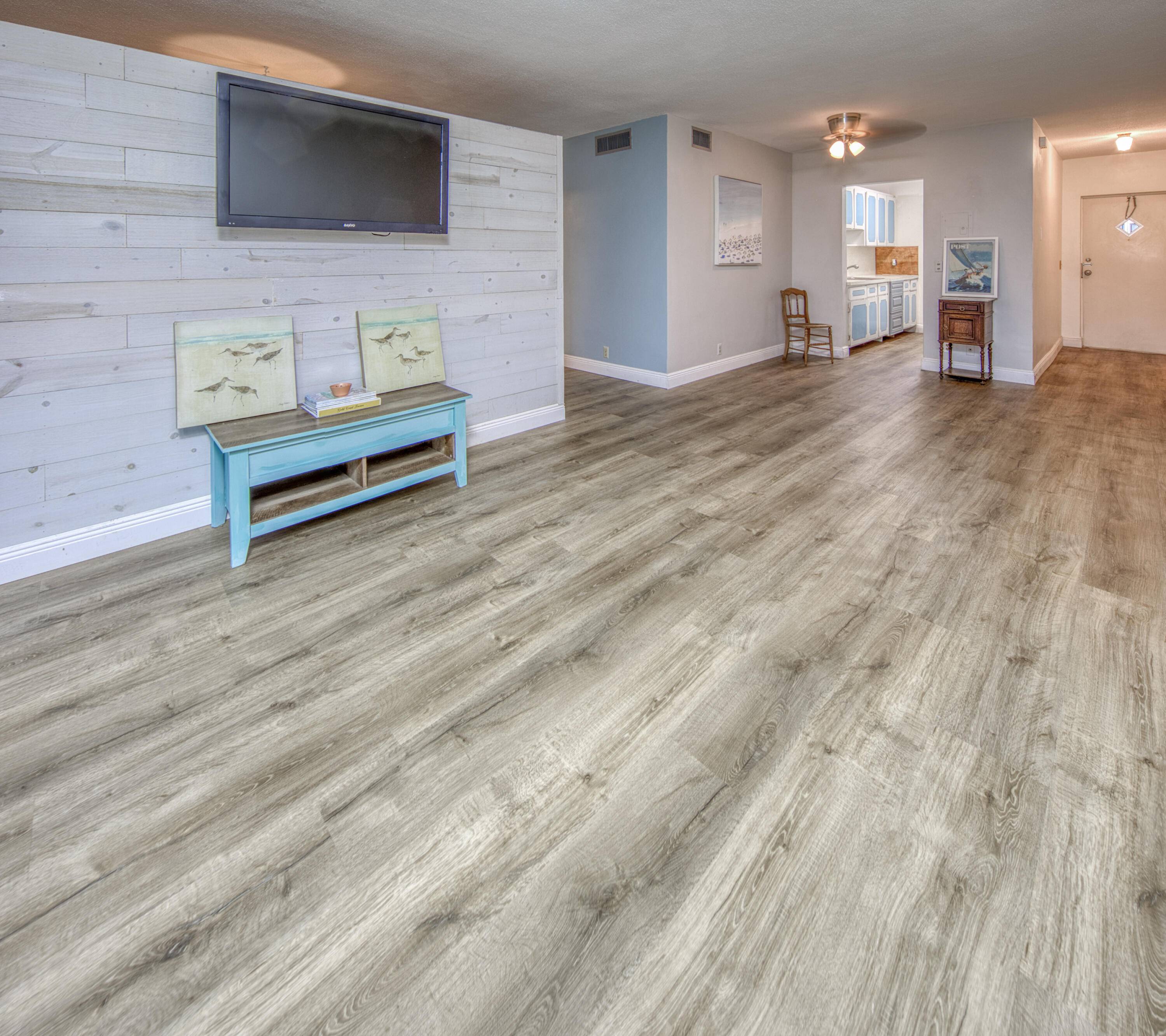 Lake Worth Beach, FL 33460,1 S Lakeside DR A2