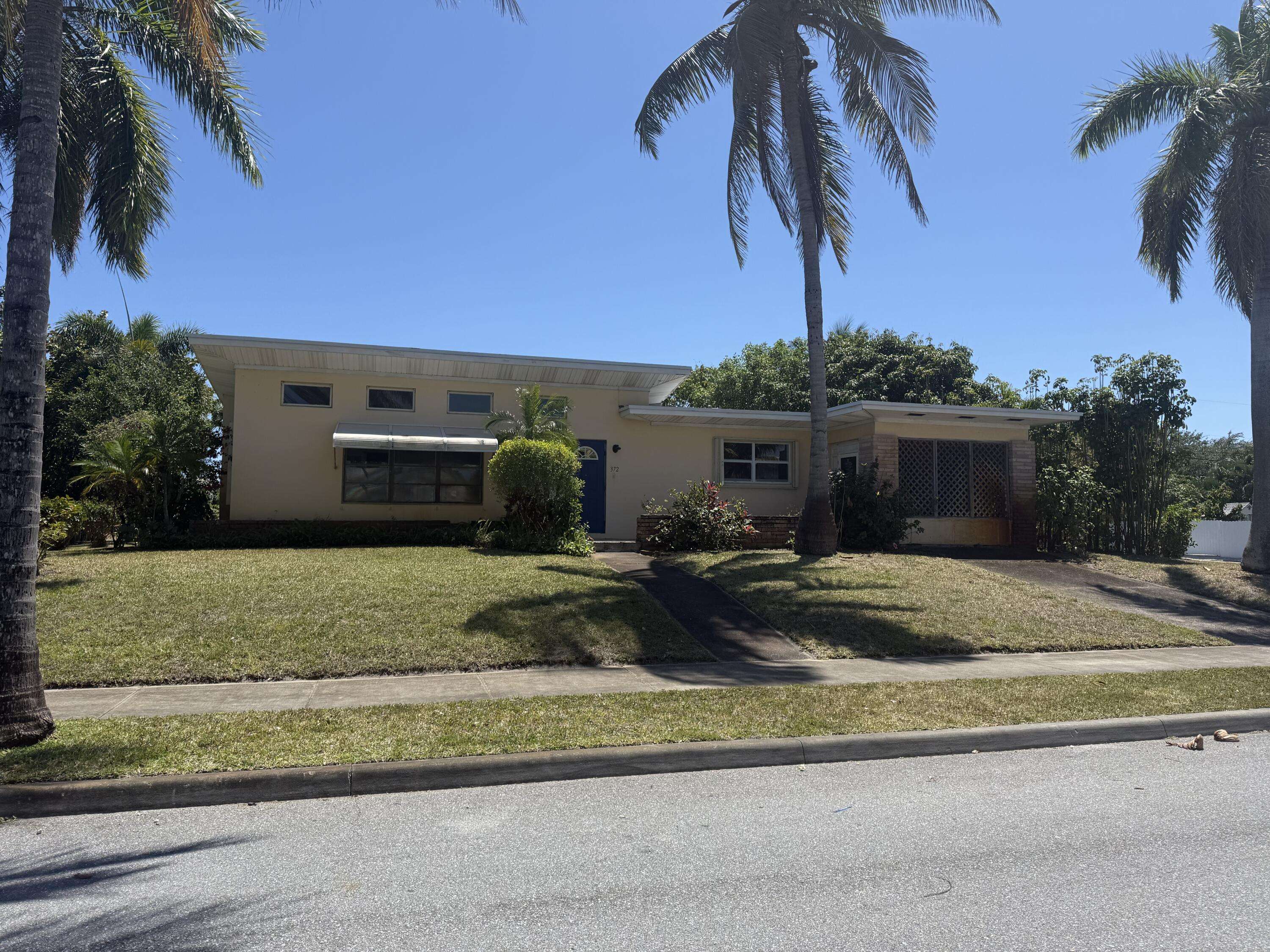 West Palm Beach, FL 33405,372 Franklin RD