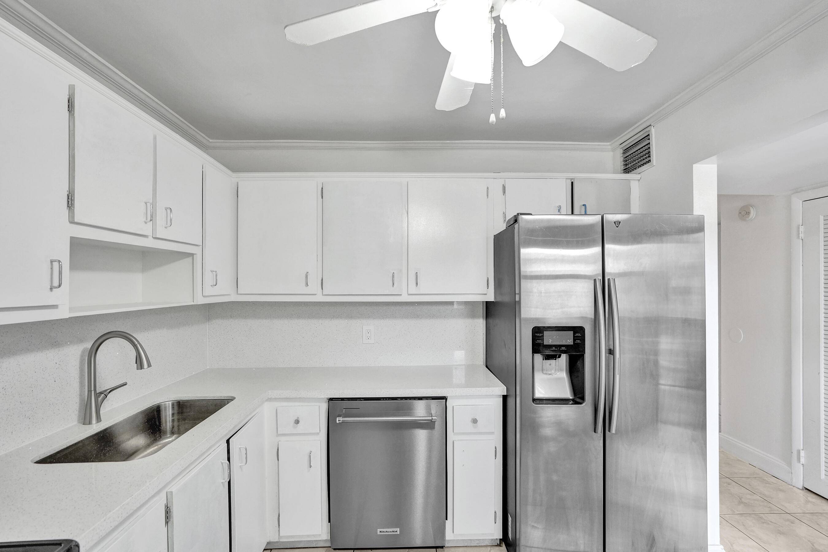 Lauderhill, FL 33319,6200 S Falls Cir DR 202