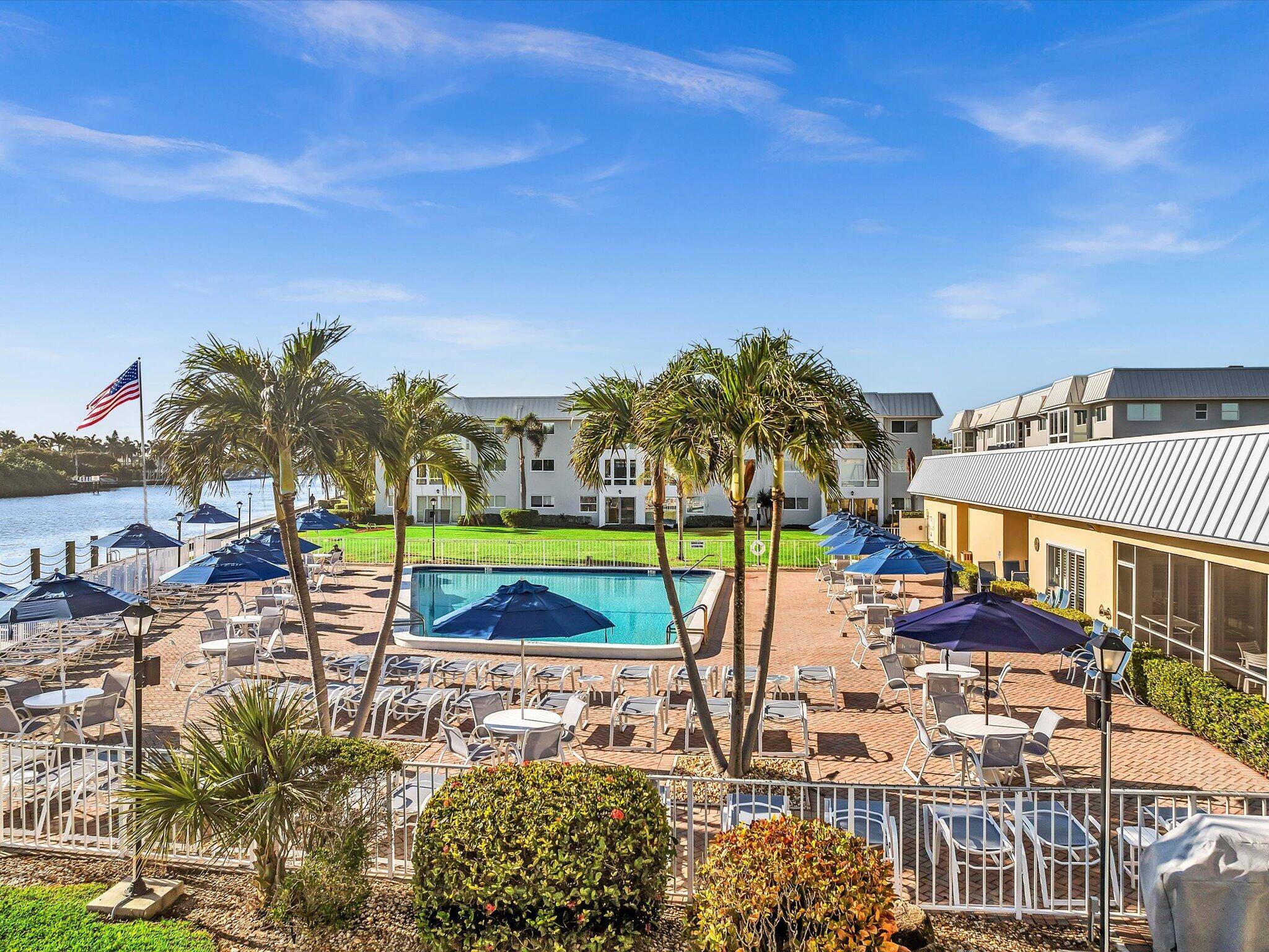 Boynton Beach, FL 33435,28 Colonial Club DR 204