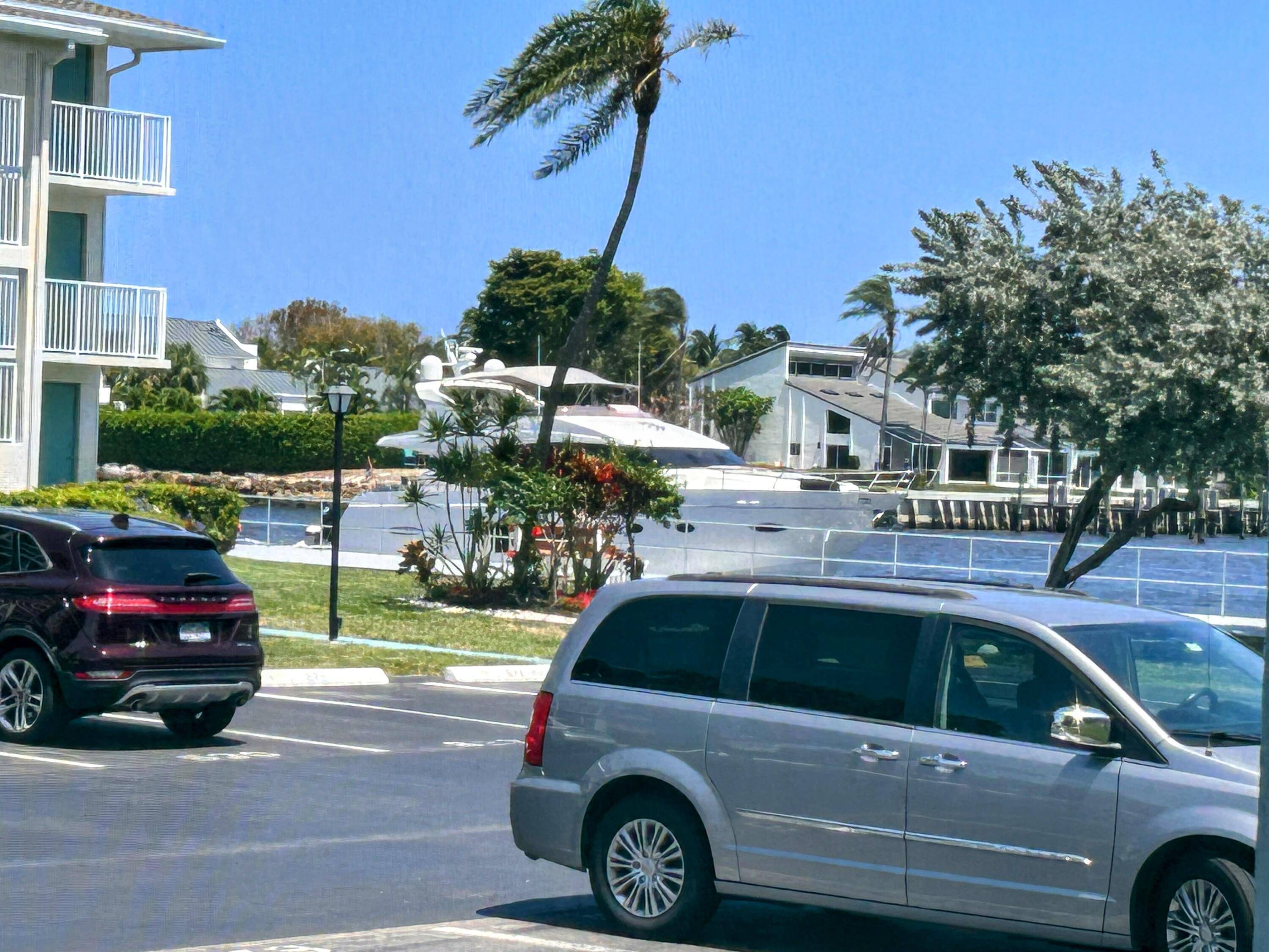 Boynton Beach, FL 33435,450 Horizons 107