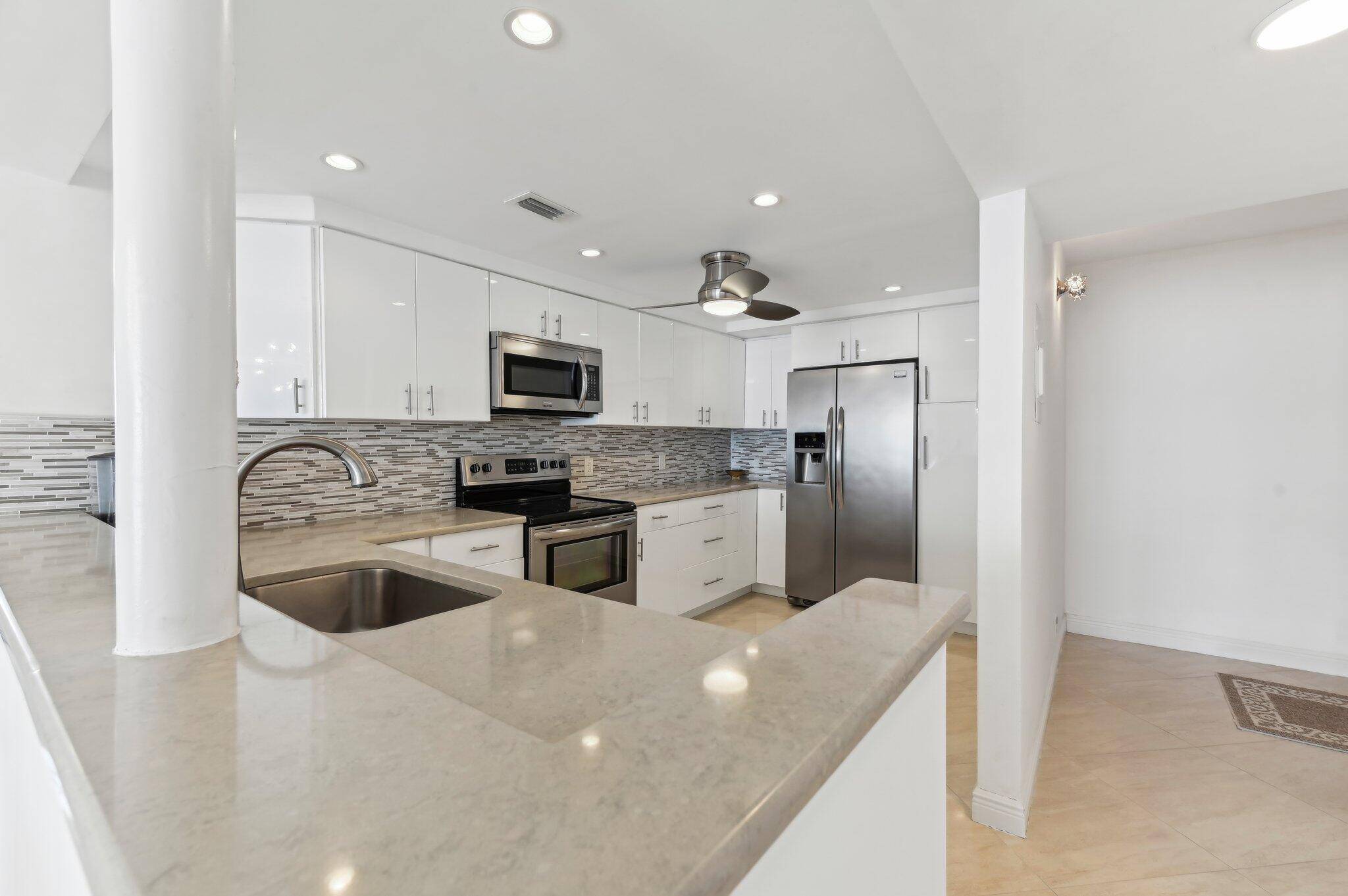 South Palm Beach, FL 33480,3580 S Ocean BLVD 8e