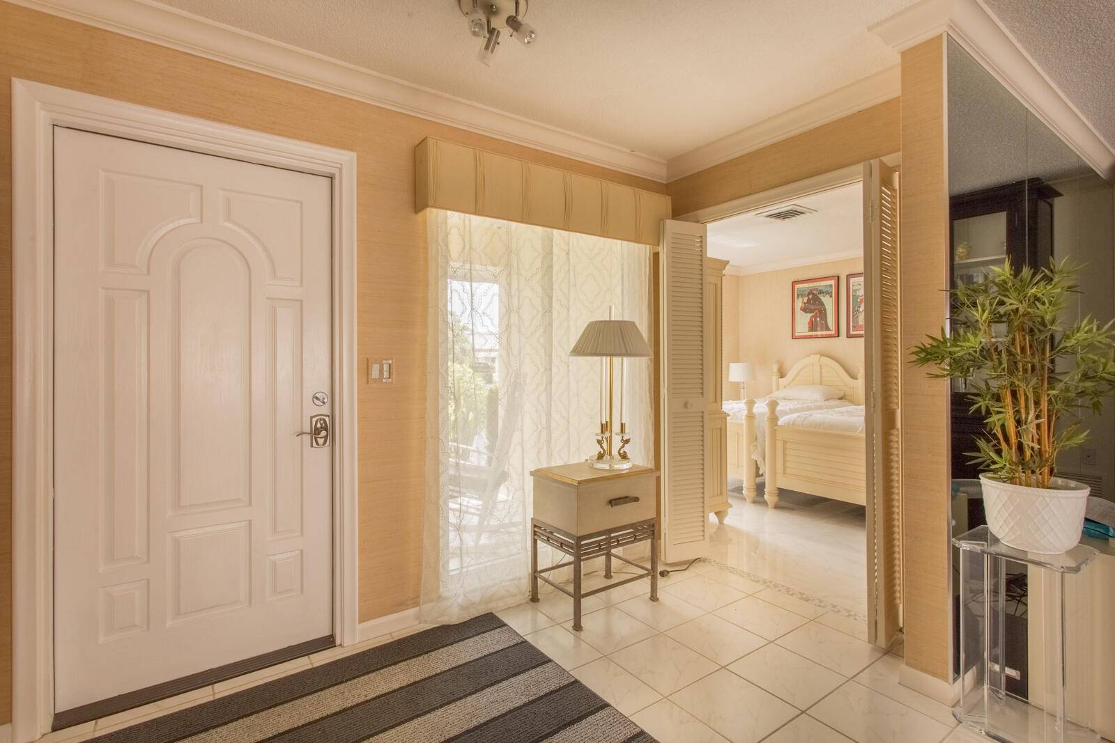 Atlantis, FL 33462,390 French Royale CIR
