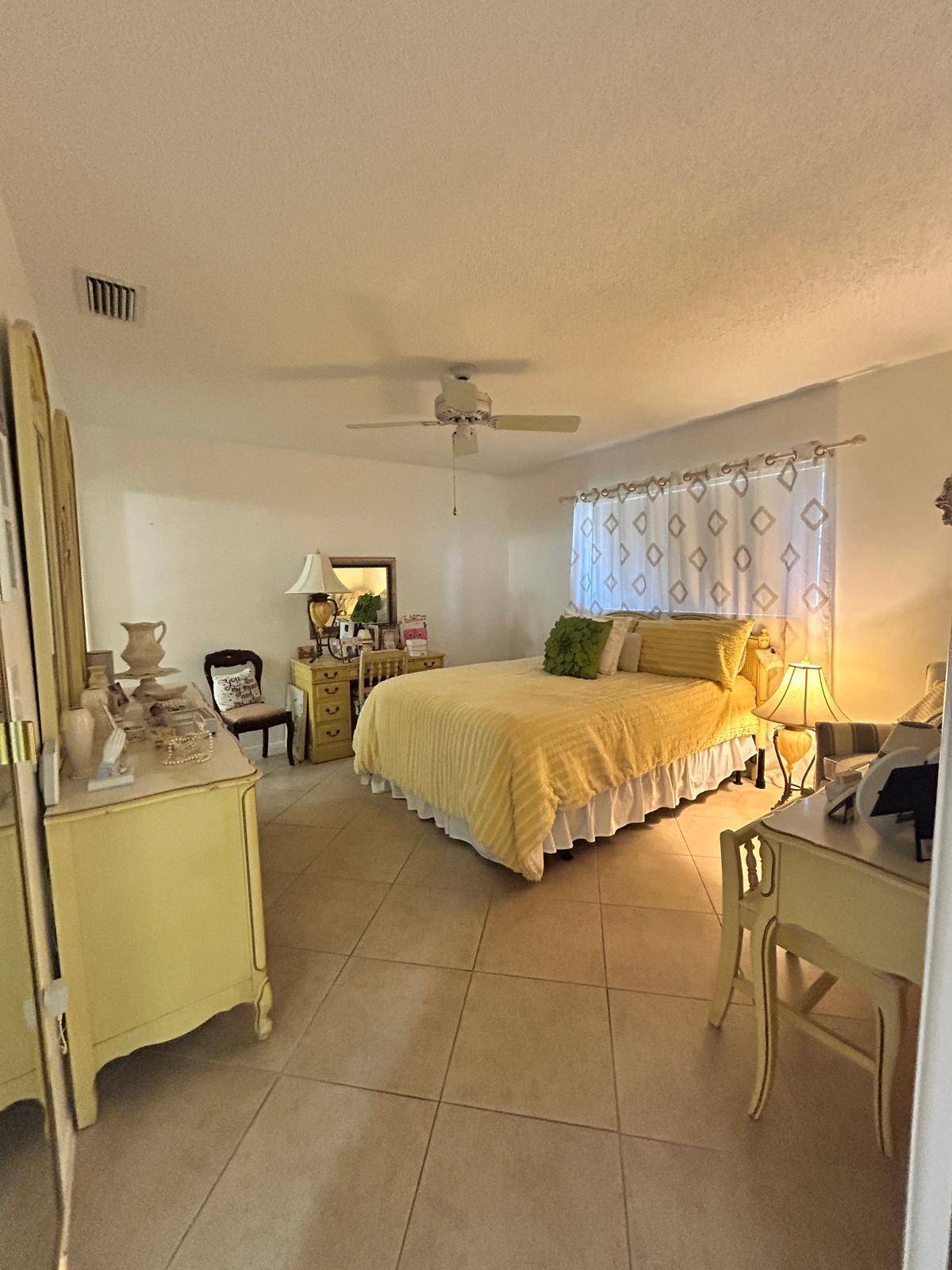 West Palm Beach, FL 33415,5800 W Fernley DR 68