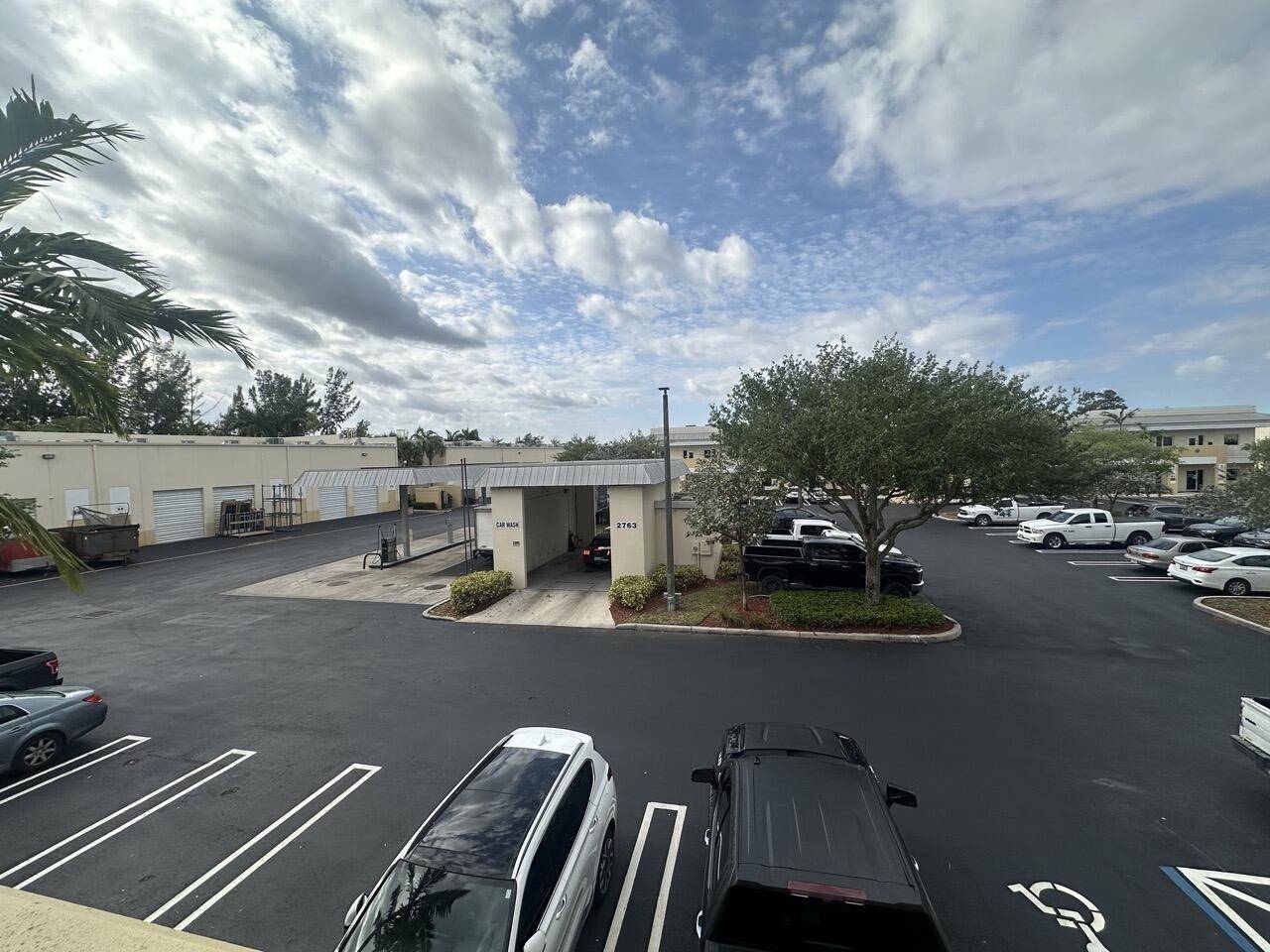 West Palm Beach, FL 33411,2755 Vista Pkwy I8