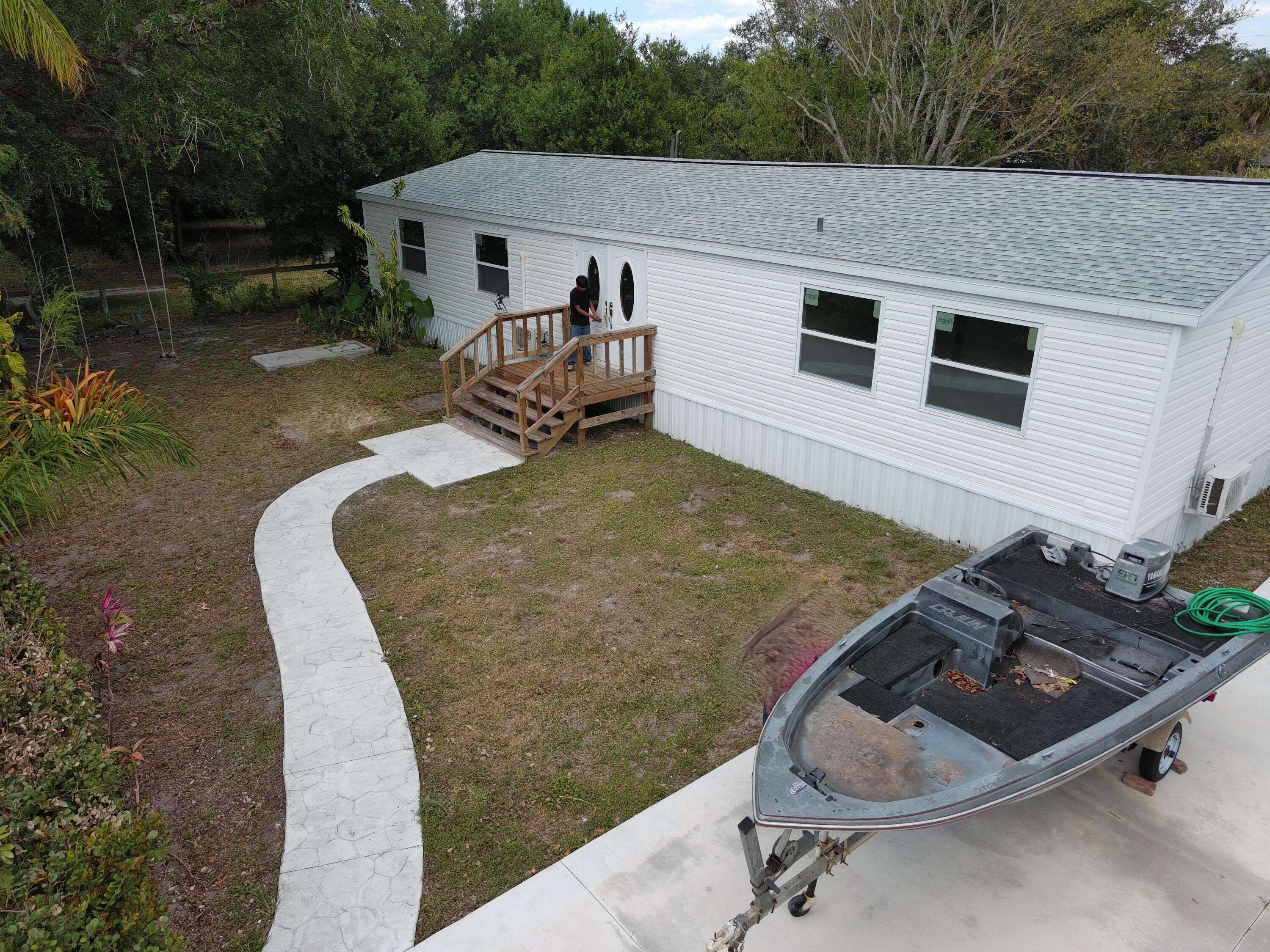 Okeechobee, FL 34972,1494 NW 47th TER