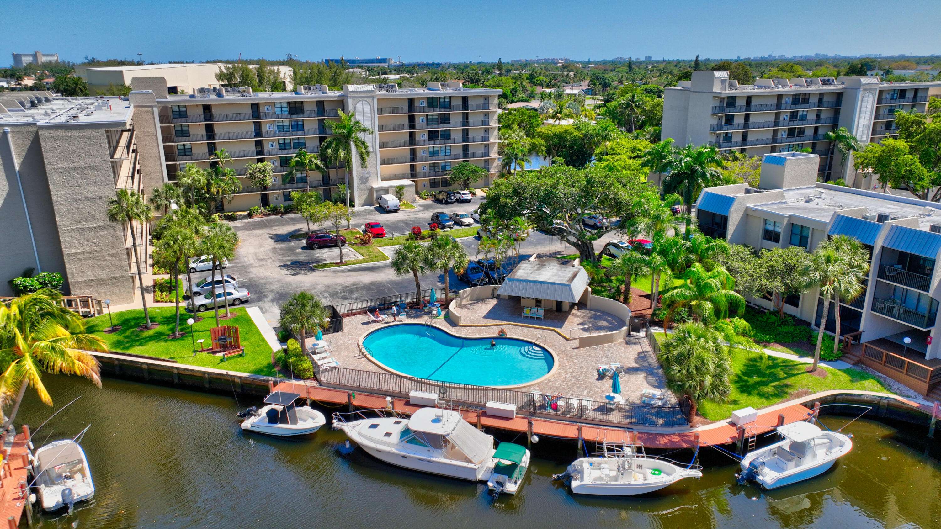 Boca Raton, FL 33432,3 Royal Palm WAY #102