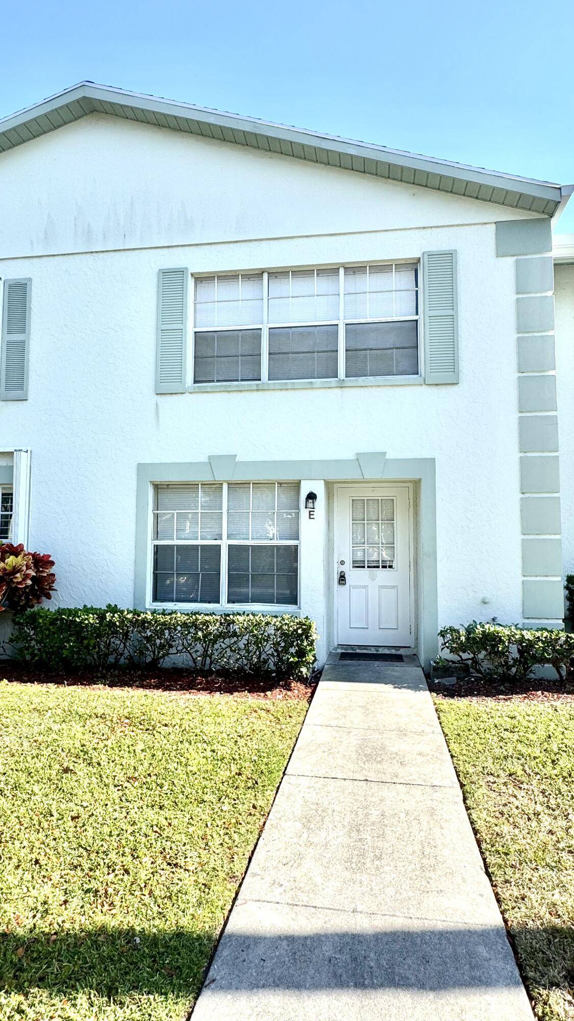 West Palm Beach, FL 33417,3700 Savoy LN E