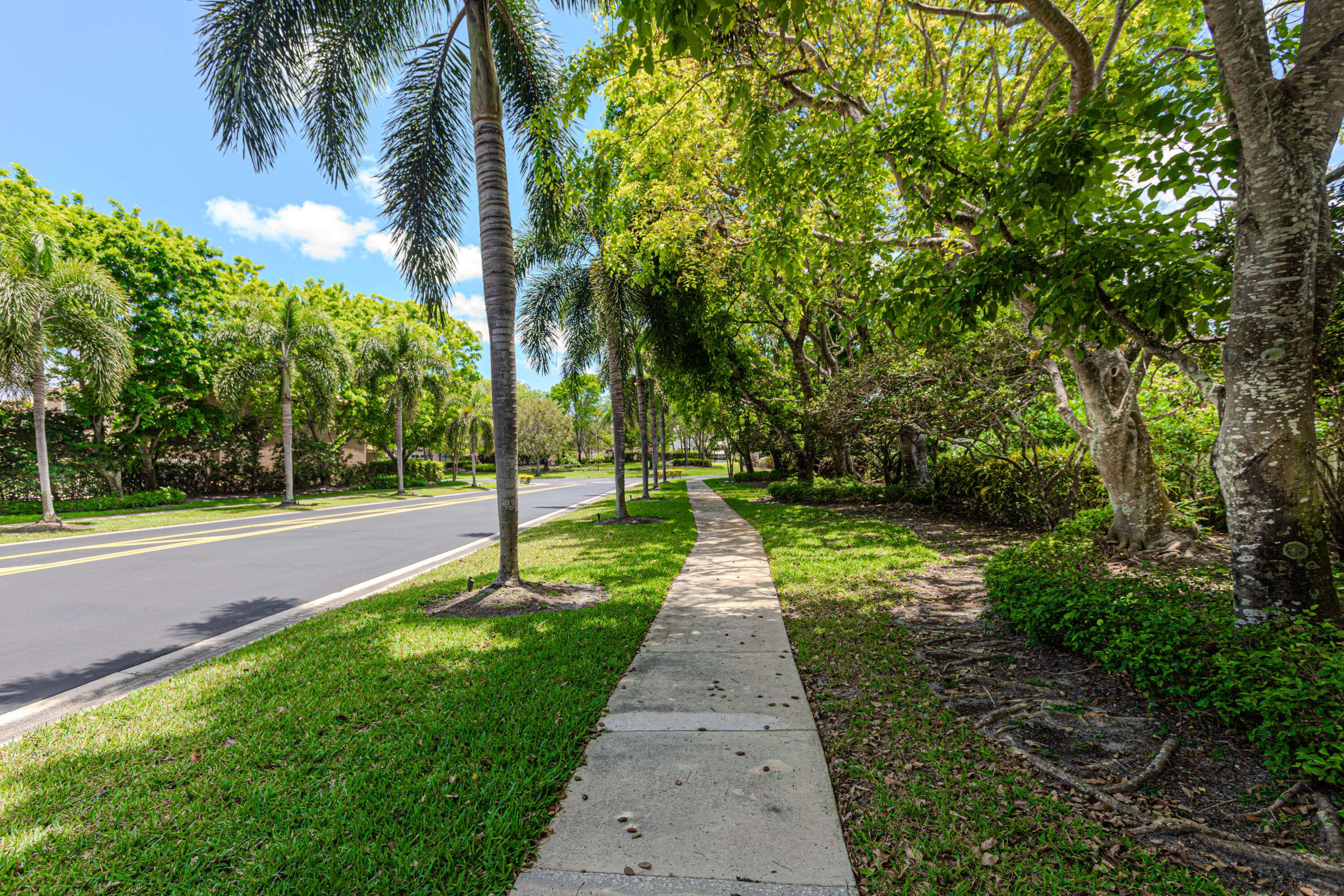 Royal Palm Beach, FL 33411,1534 Running Oak LN