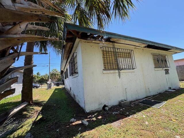 West Palm Beach, FL 33401,1015 Windsor AVE