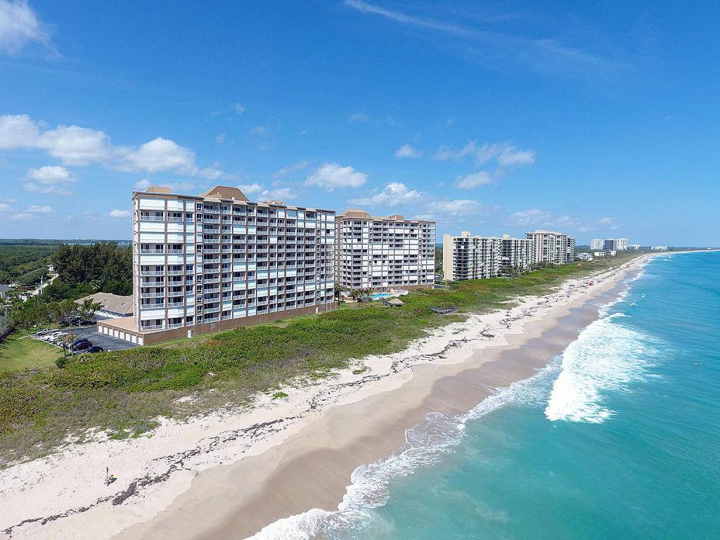 Hutchinson Island, FL 34949,4160 N Highway A1a 204