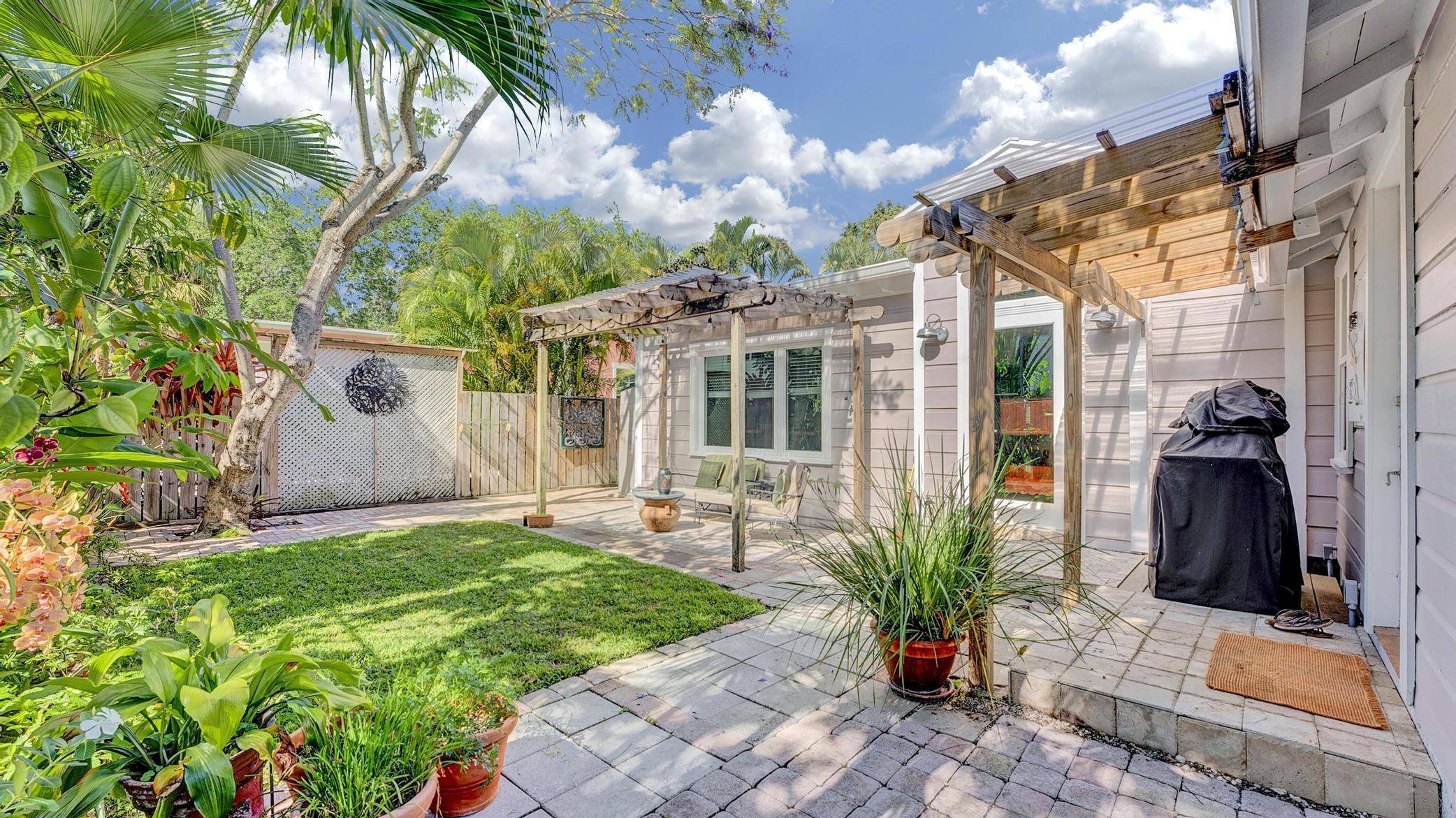 Delray Beach, FL 33483,42 Palm SQ