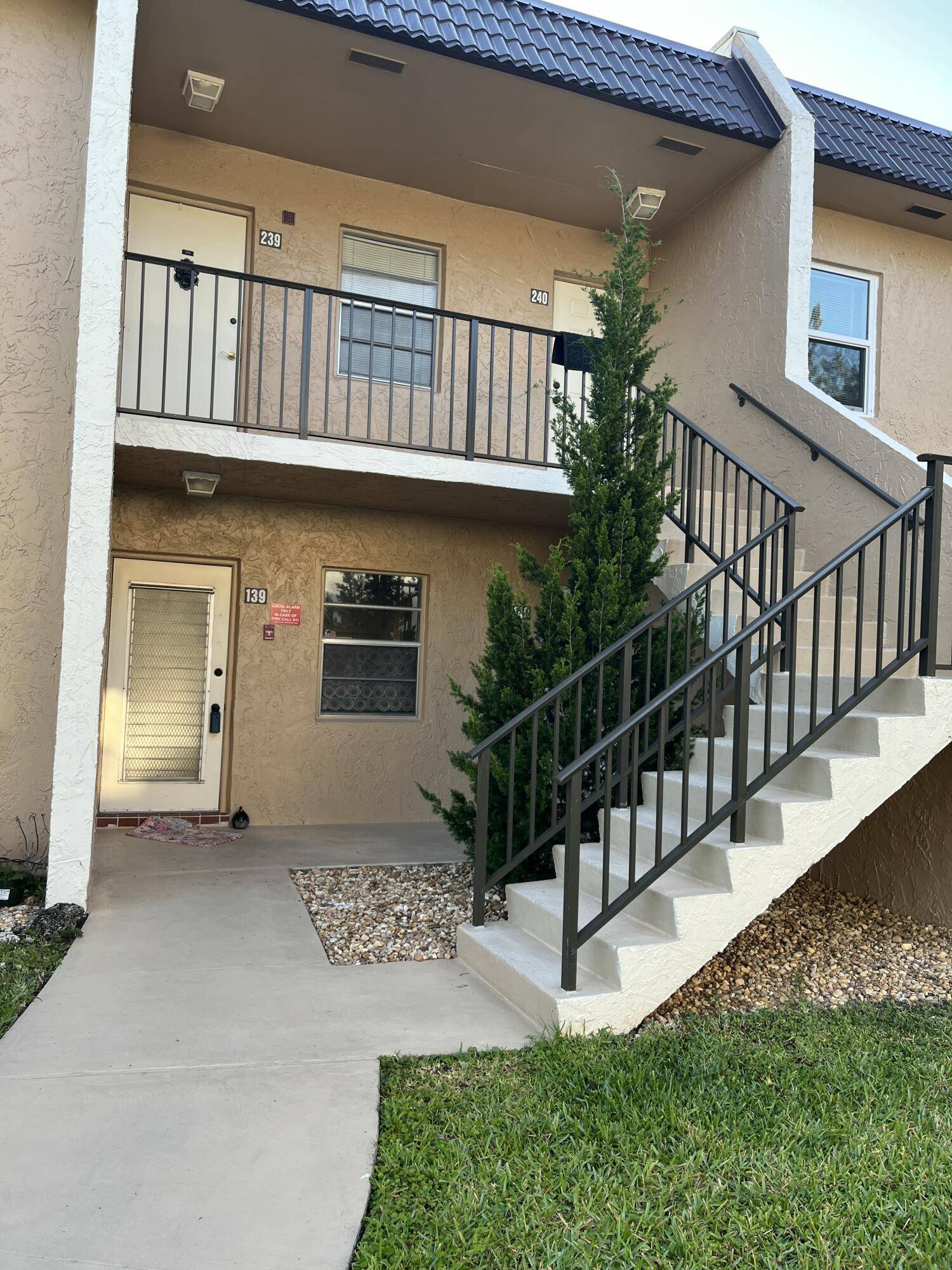 West Palm Beach, FL 33411,140 Lake Meryl DR 139
