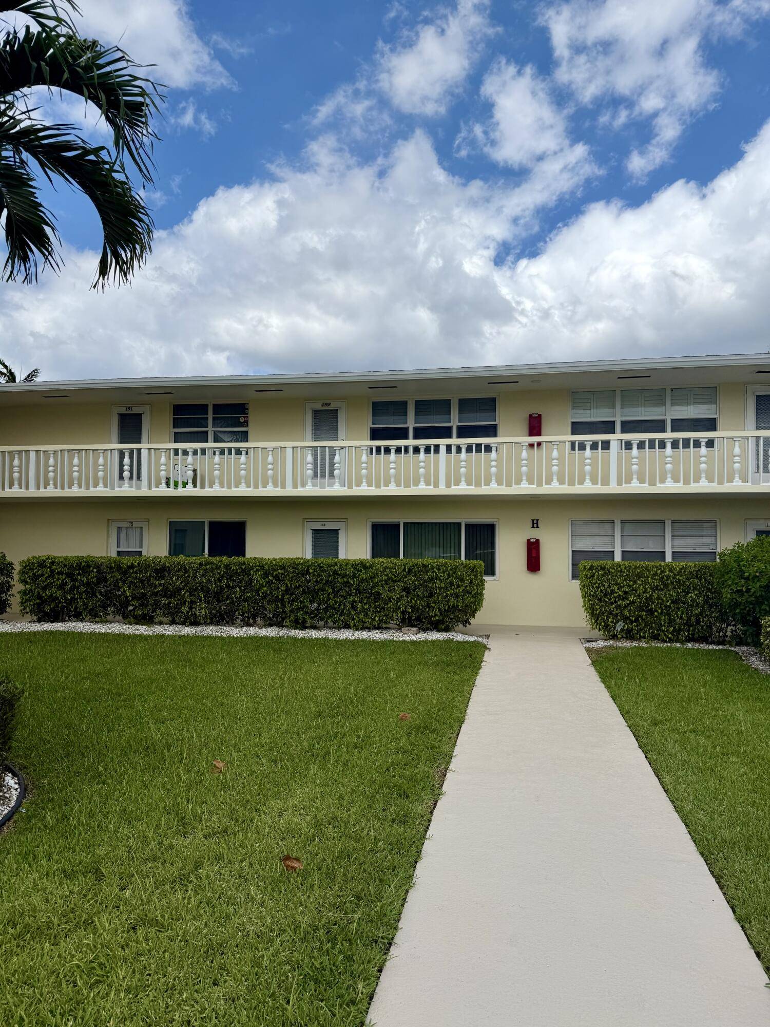 West Palm Beach, FL 33417,180 Sheffield H