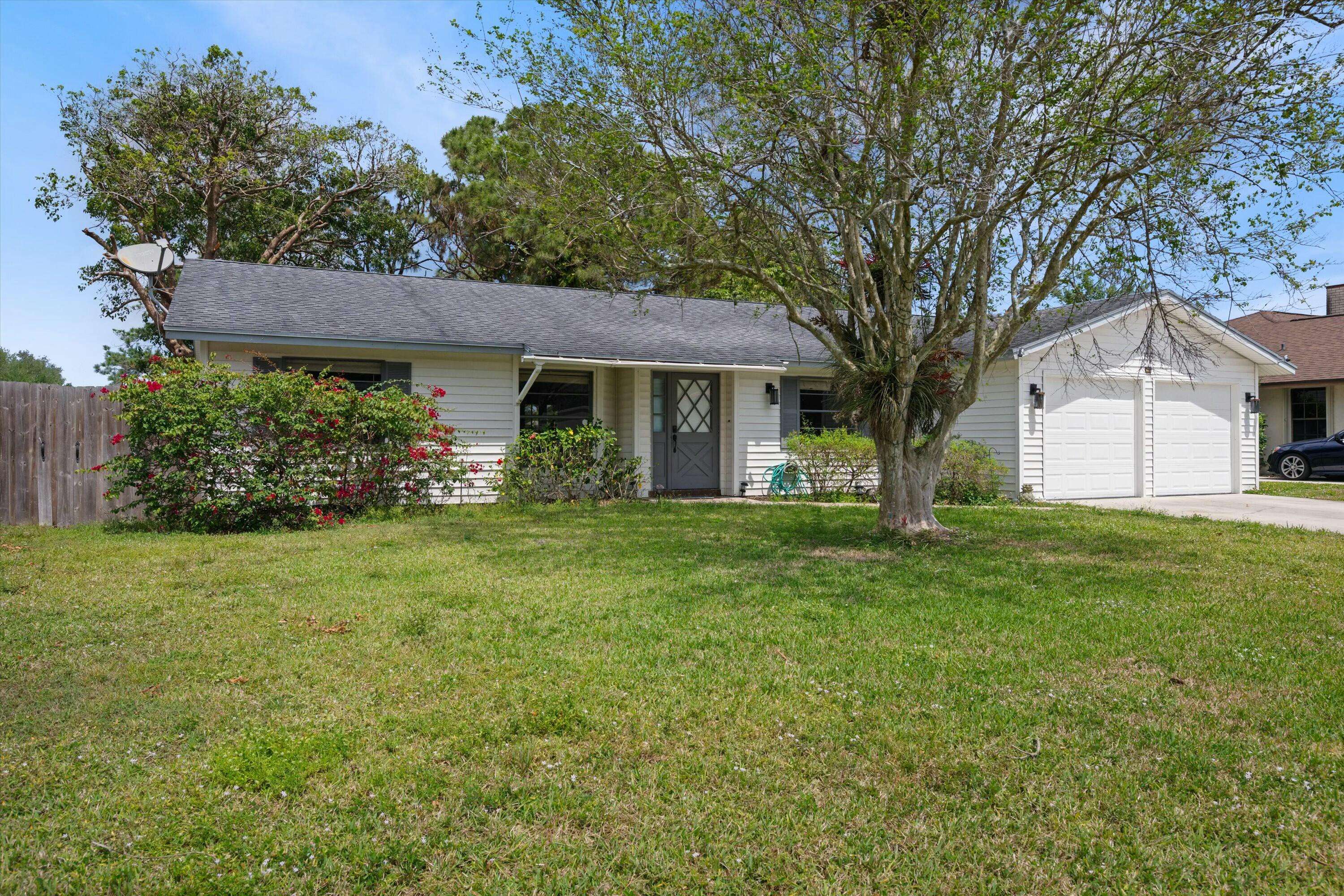 Royal Palm Beach, FL 33411,115 Gibraltar ST